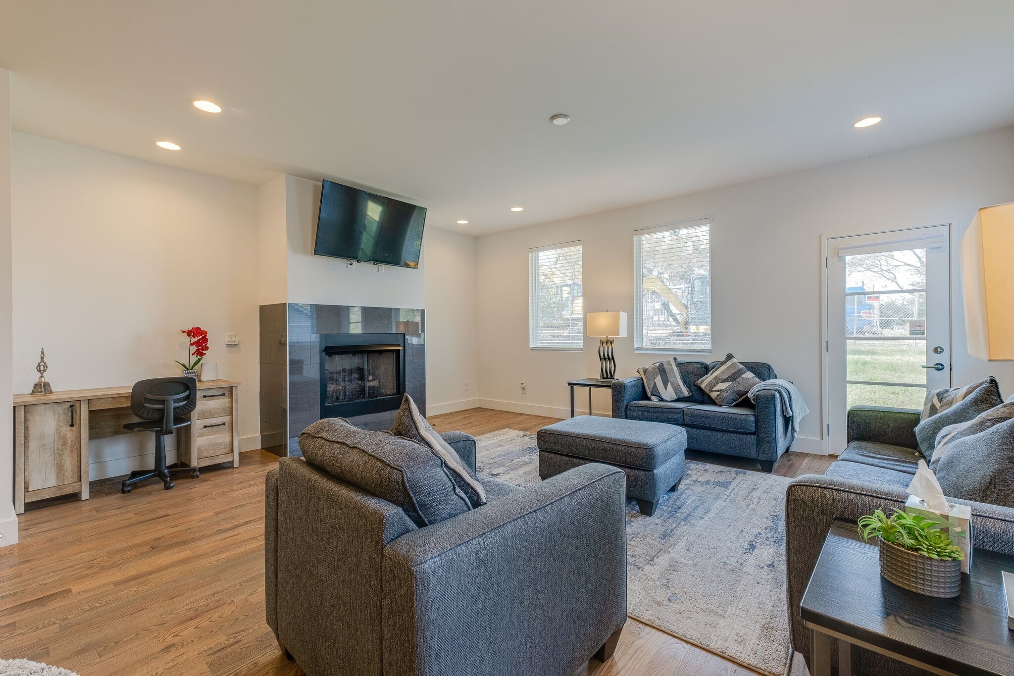 119 Elmhurst Ave Unit: B