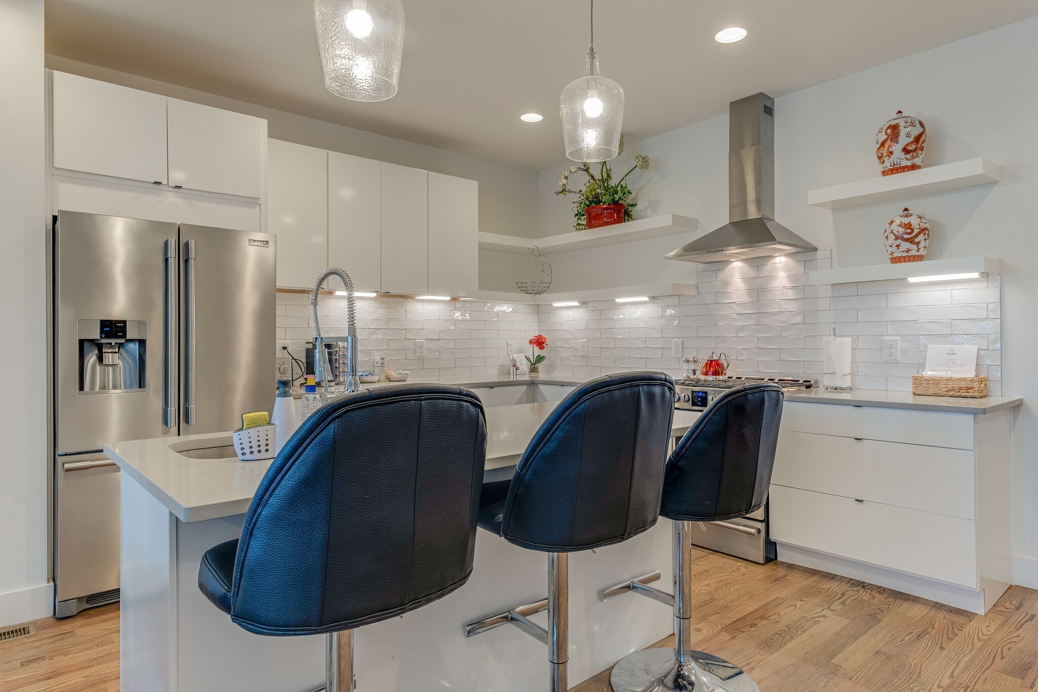 119 Elmhurst Ave Unit: B