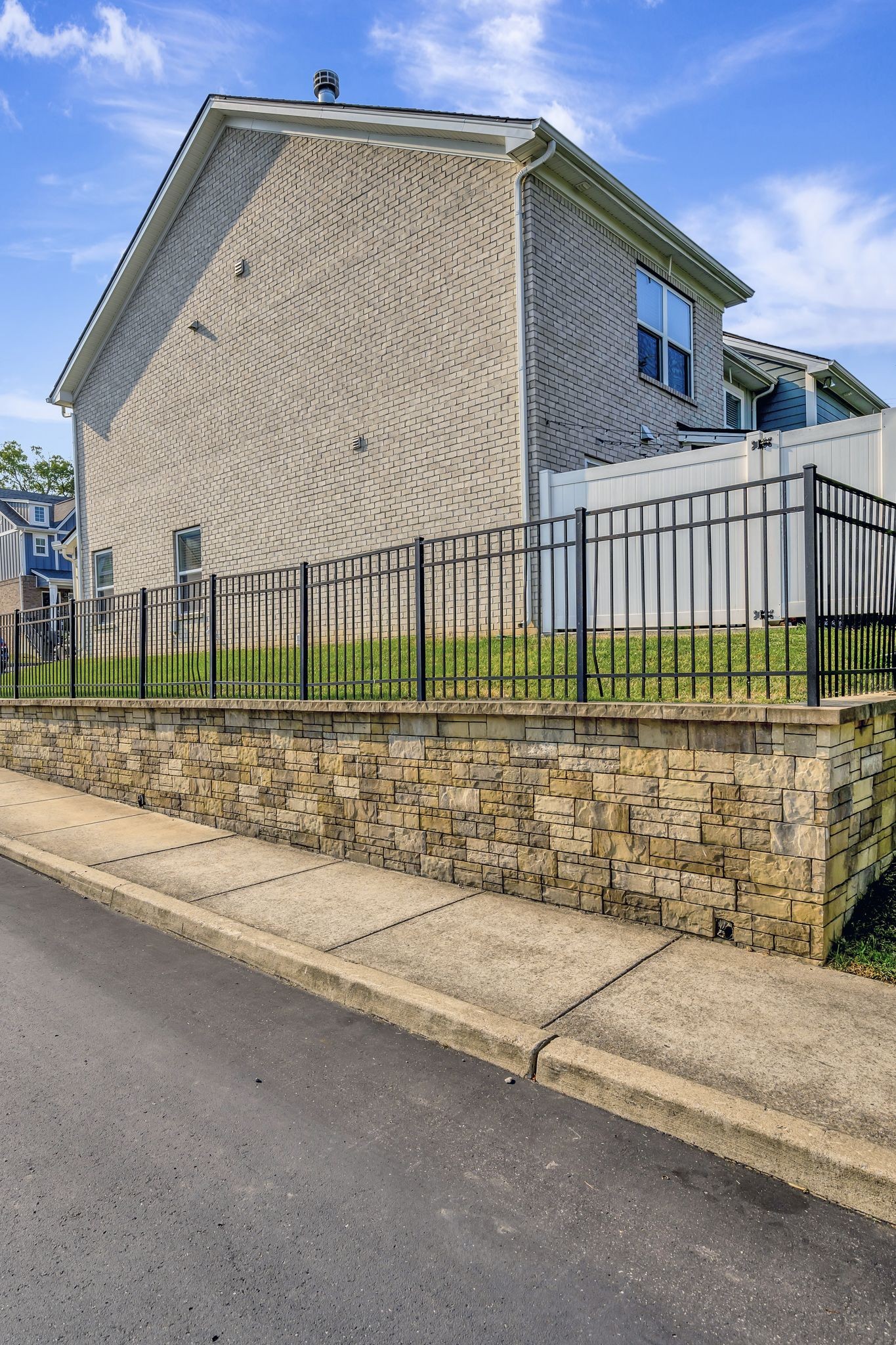 1112 Lilly Valley Way