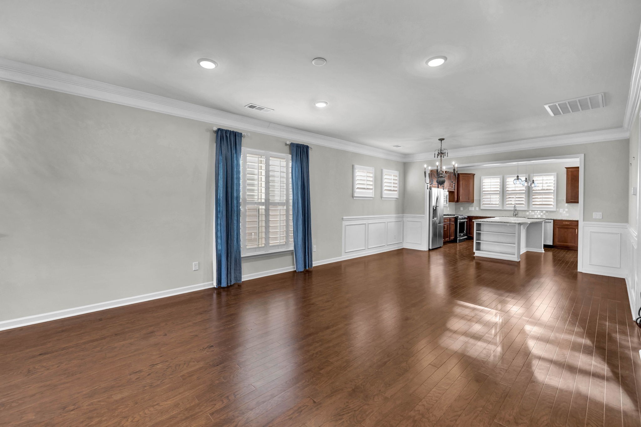 843 Clay Pl