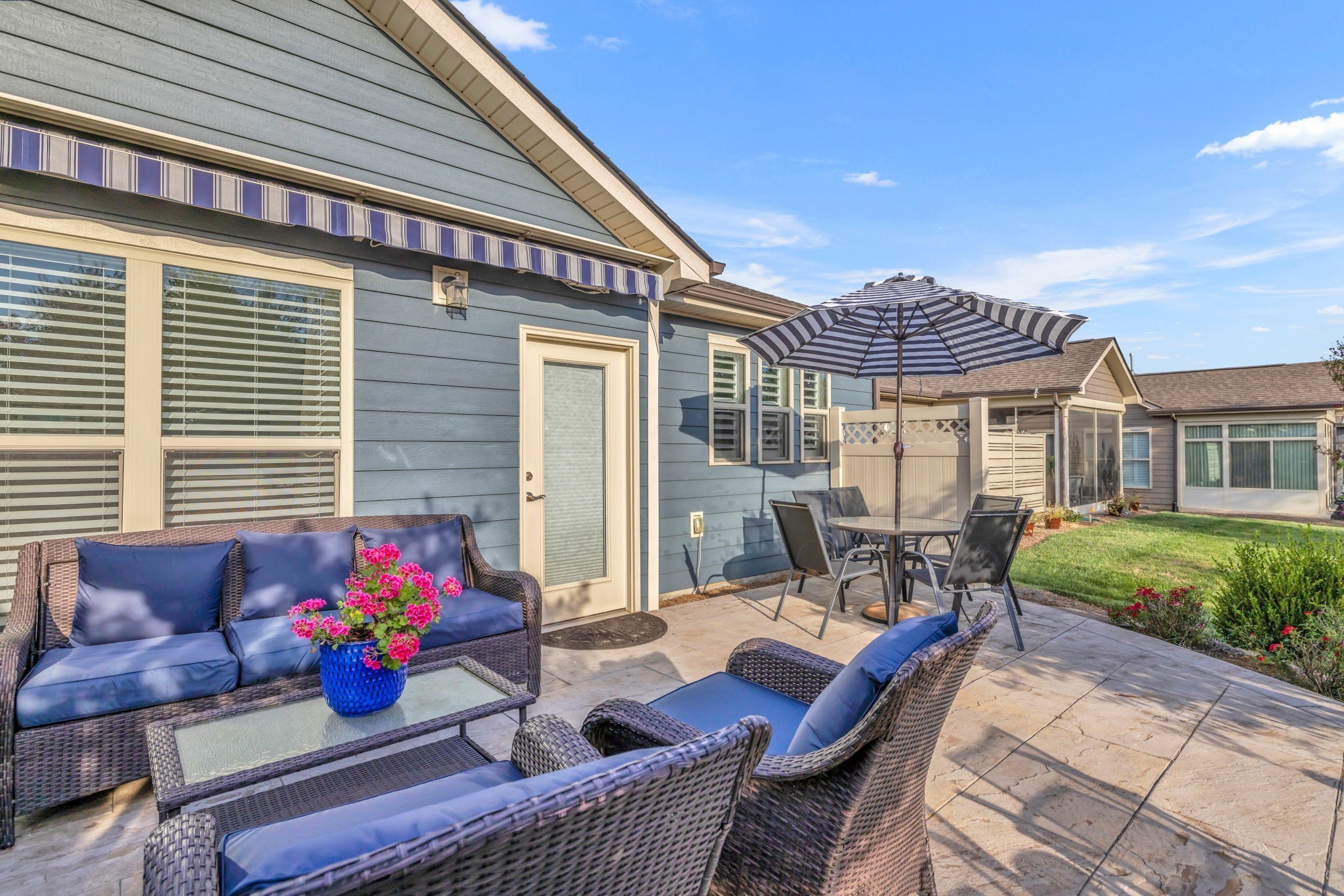 843 Clay Pl