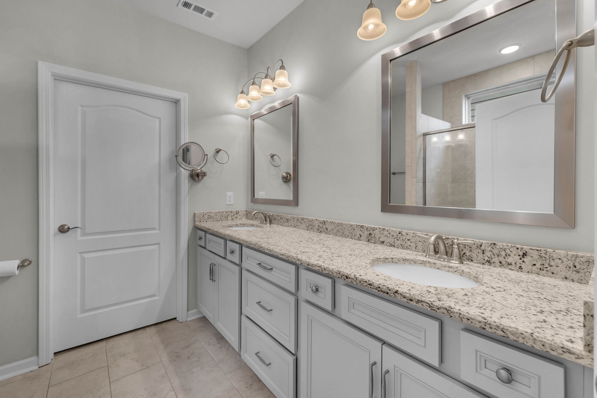 843 Clay Pl