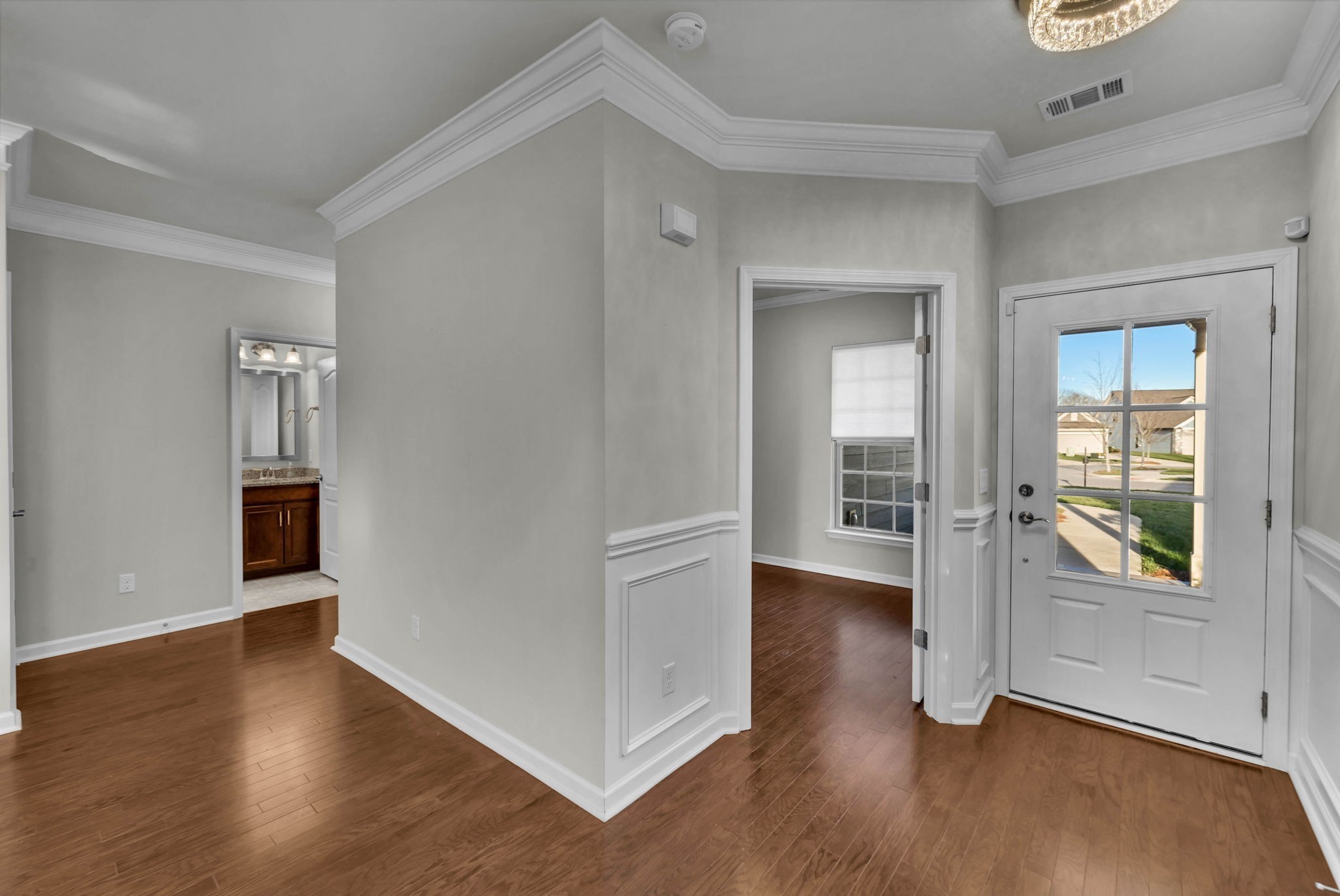 843 Clay Pl