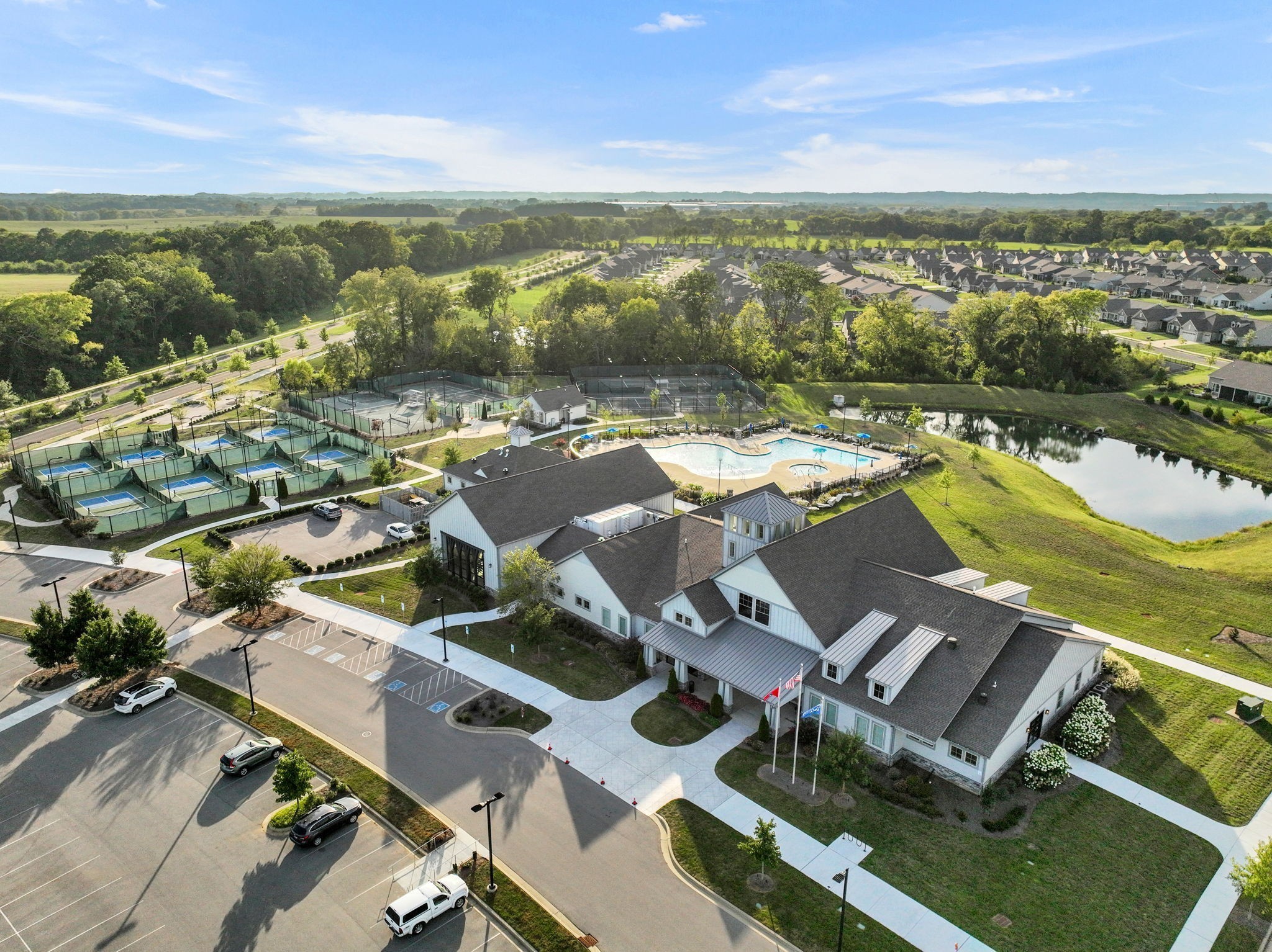843 Clay Pl