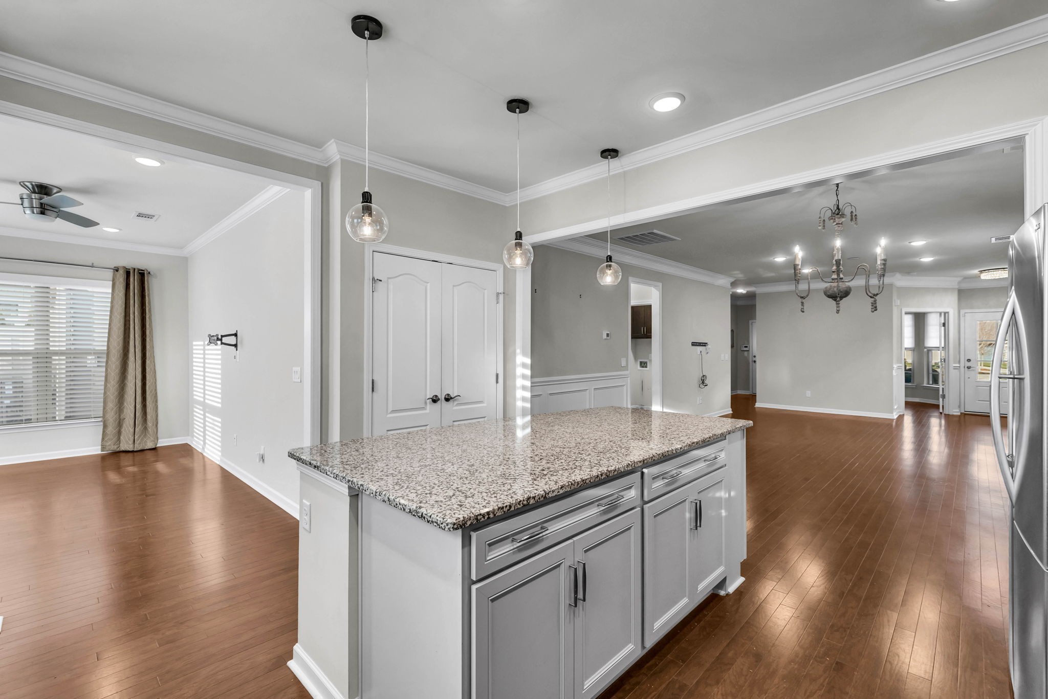 843 Clay Pl