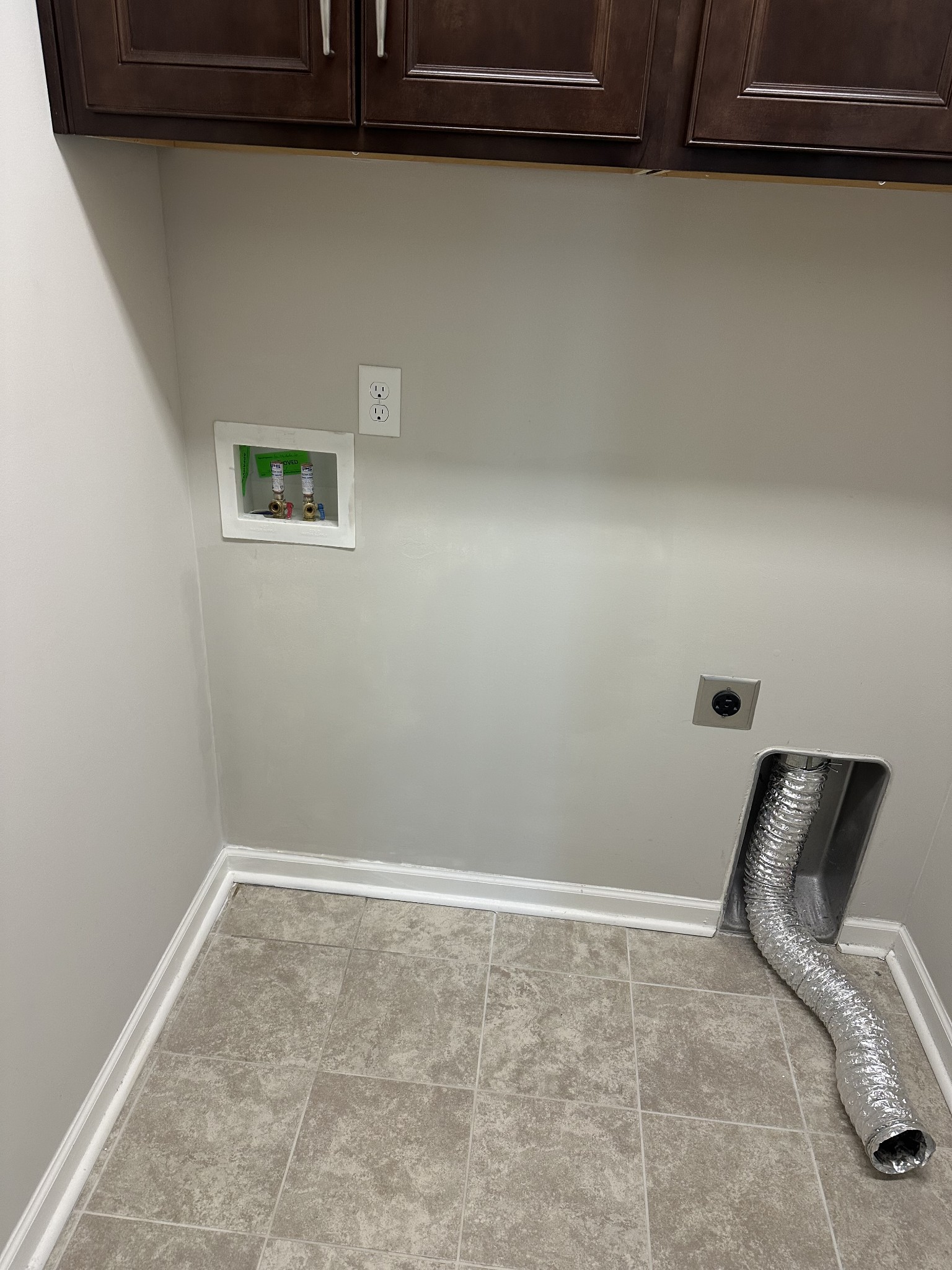 843 Clay Pl