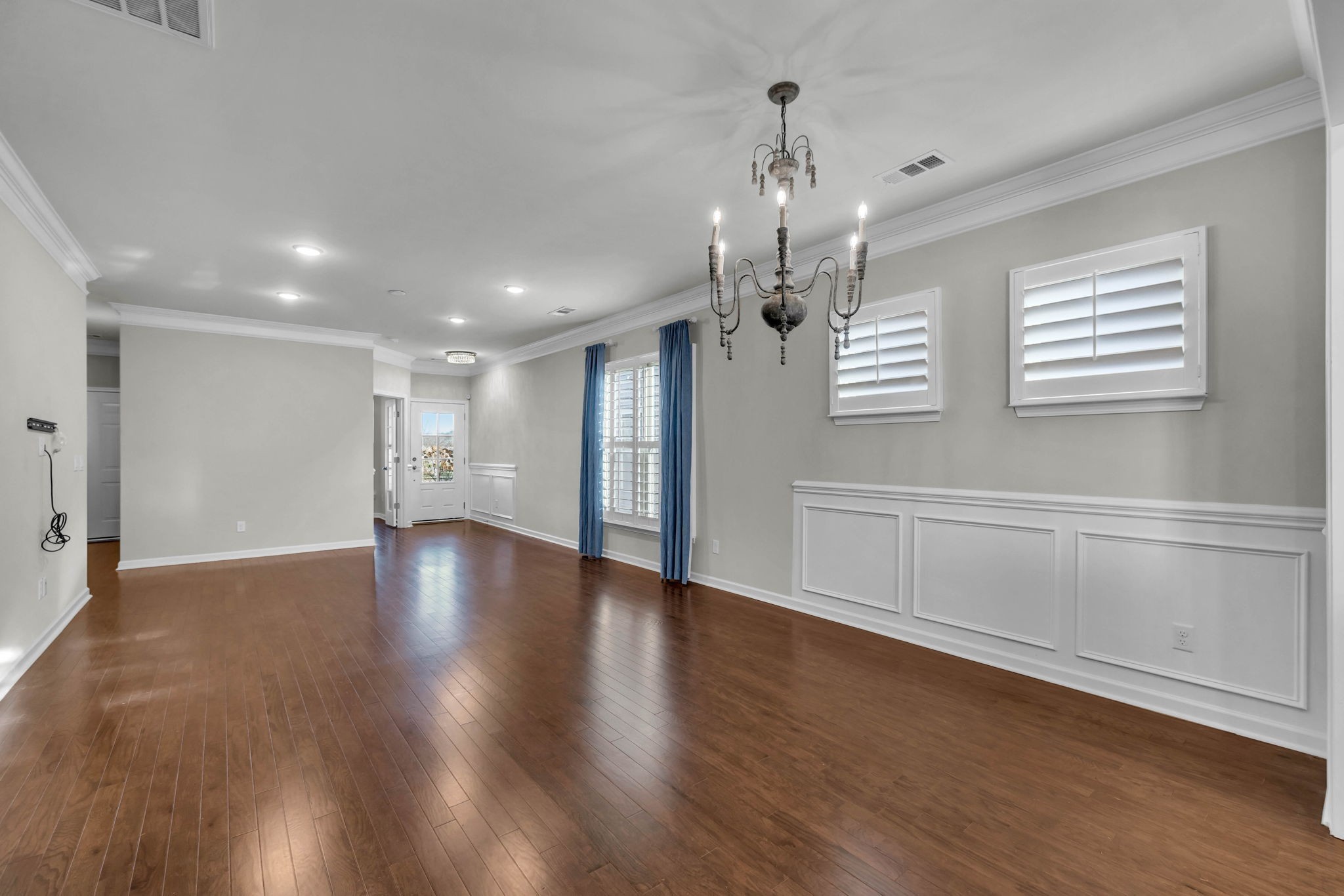 843 Clay Pl