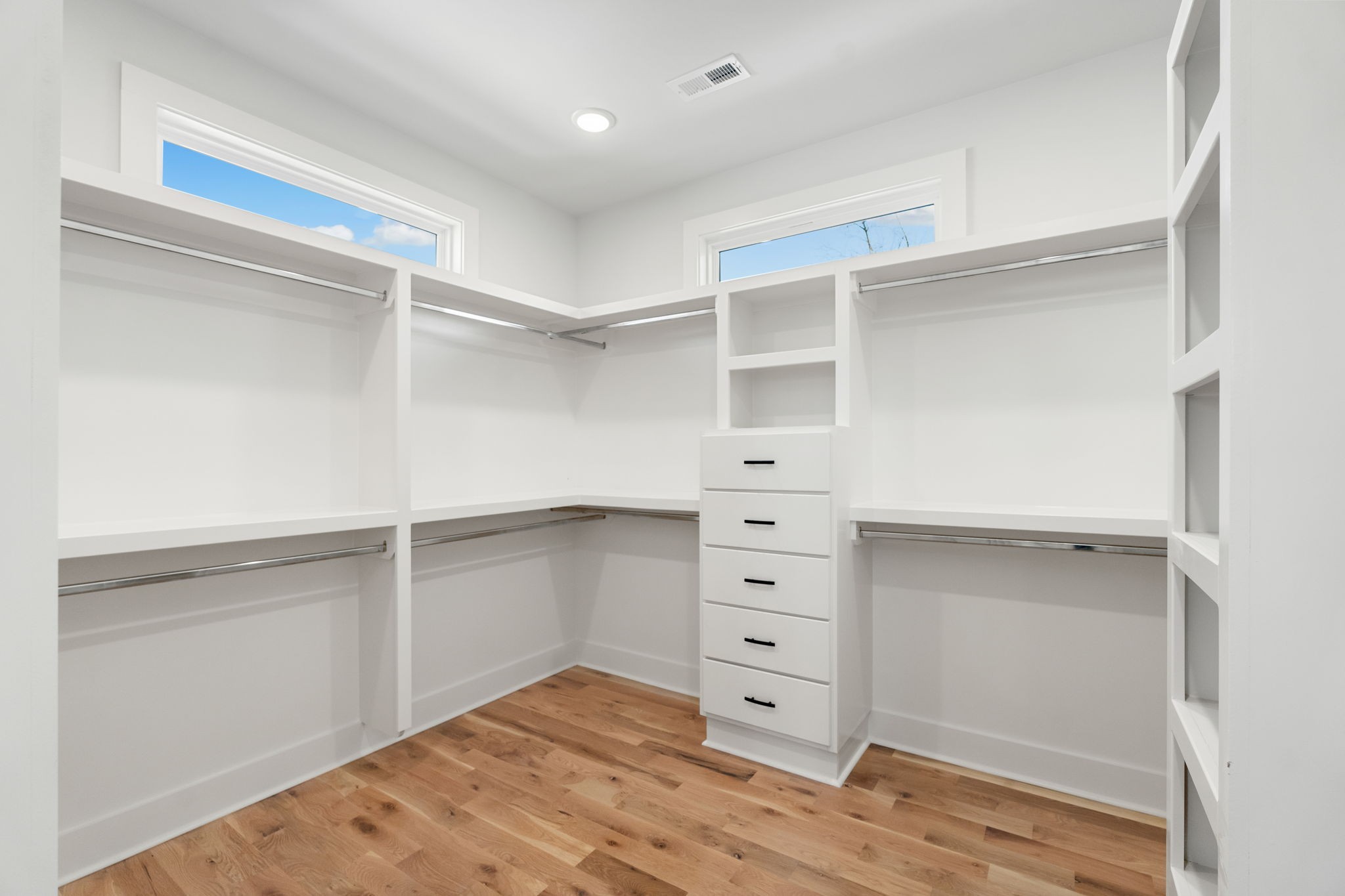 1811 10th Ave, N
