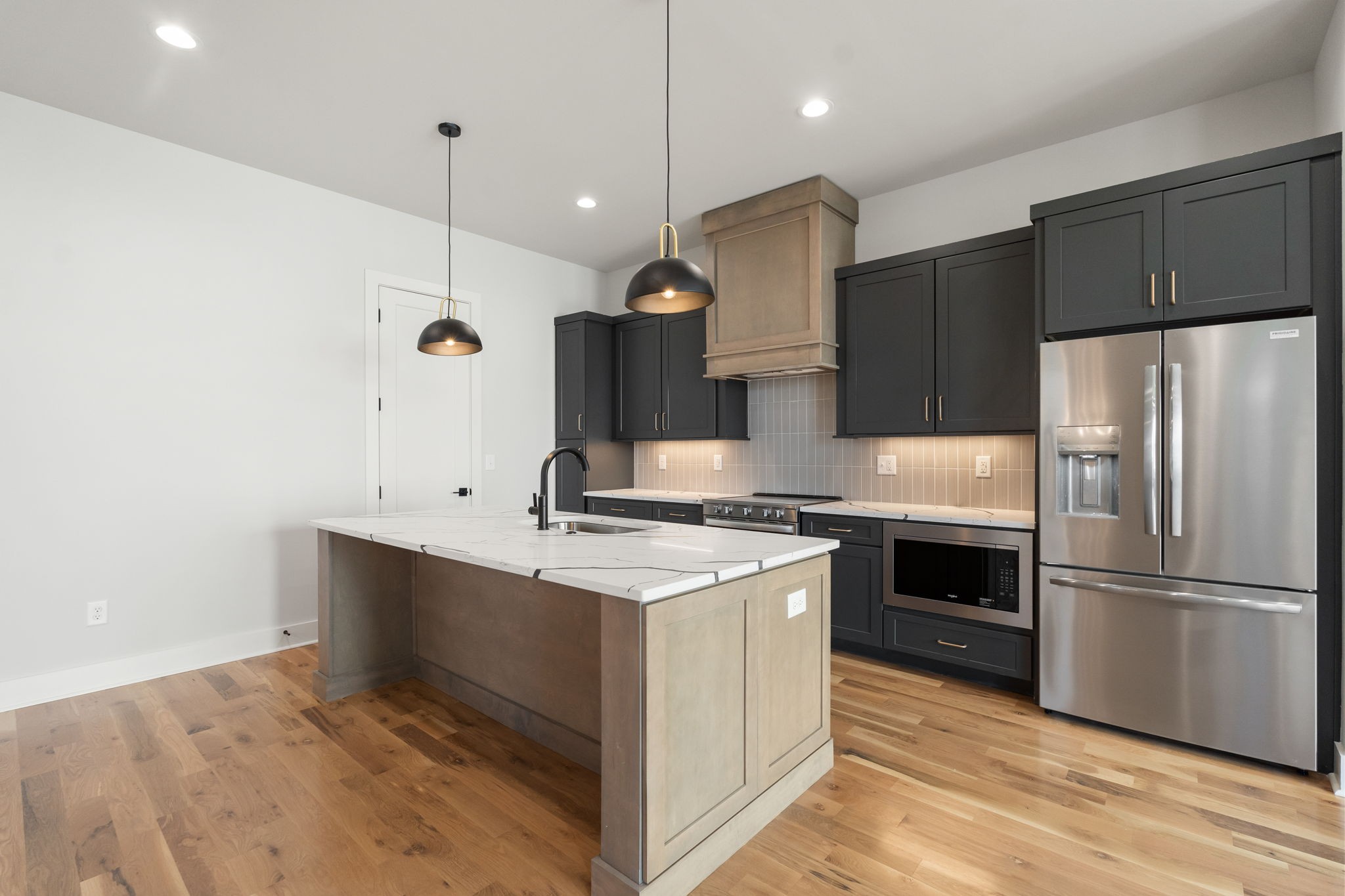 1811 10th Ave, N