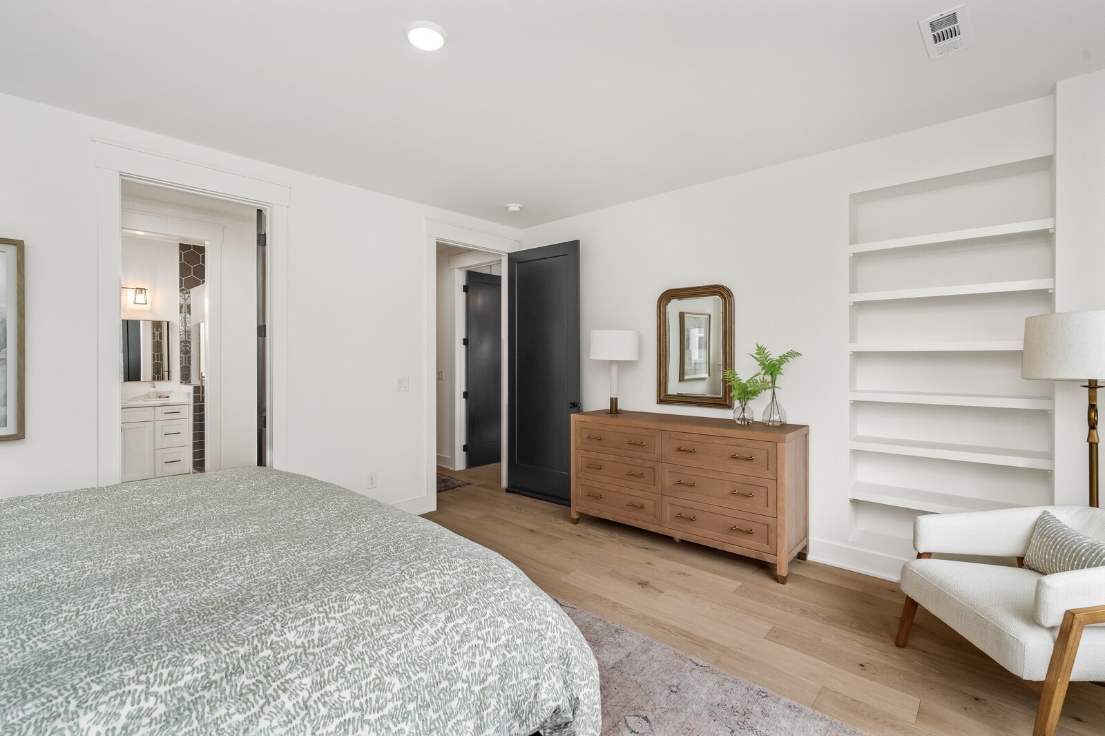 2414 Barclay Dr