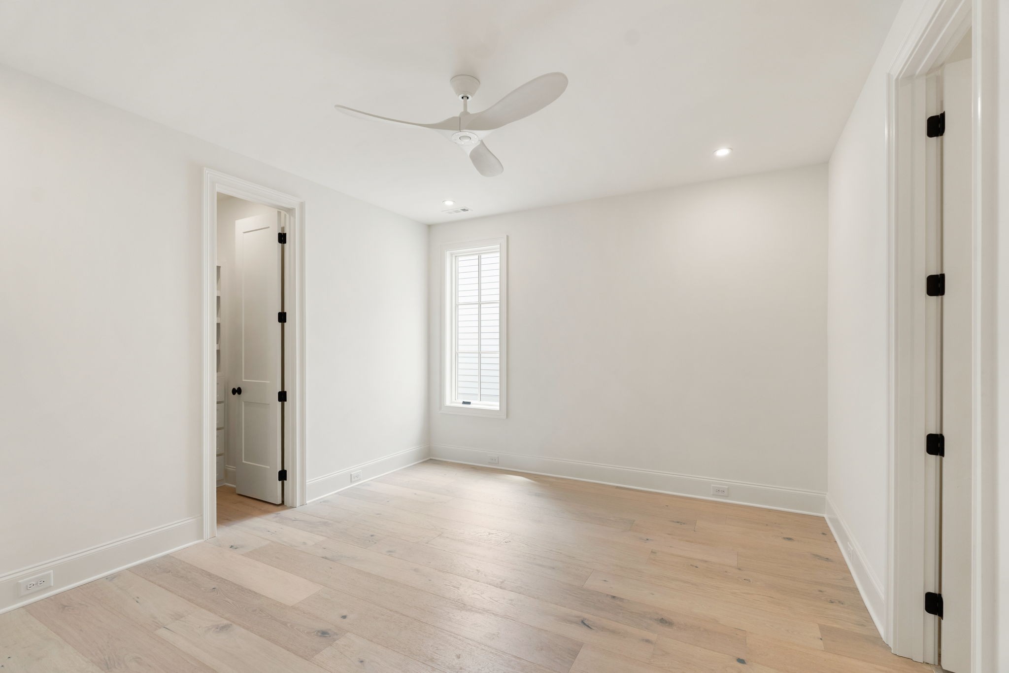4426 Lealand Ln Unit: A