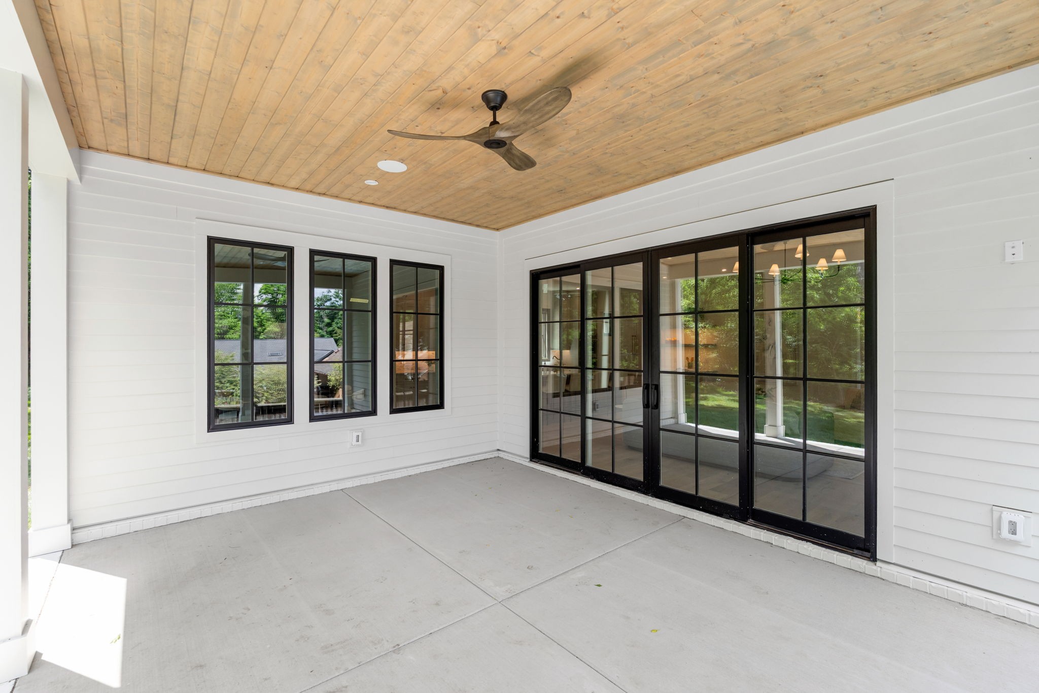 4426 Lealand Ln Unit: A
