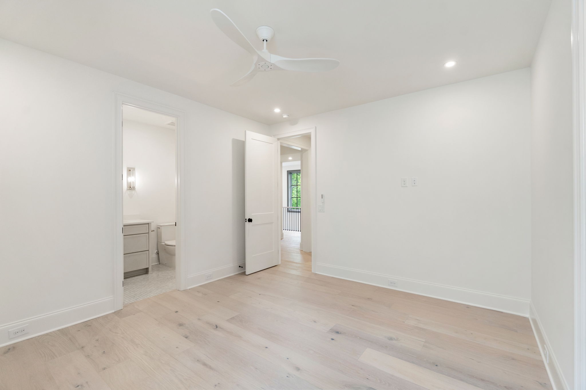 4426 Lealand Ln Unit: A