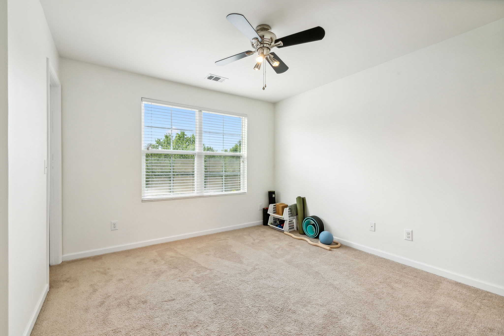 1305 Riverbrook Dr