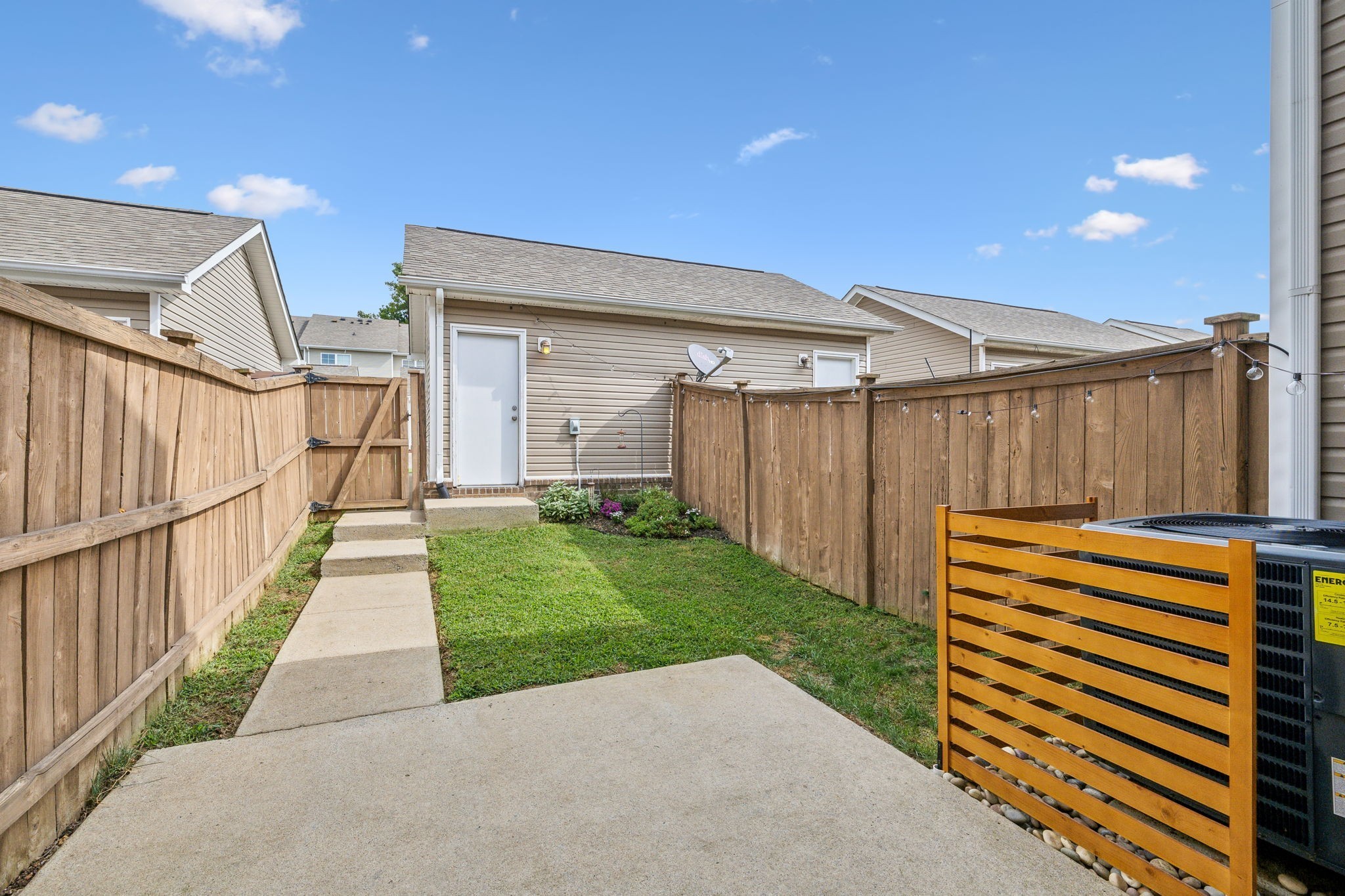 1305 Riverbrook Dr