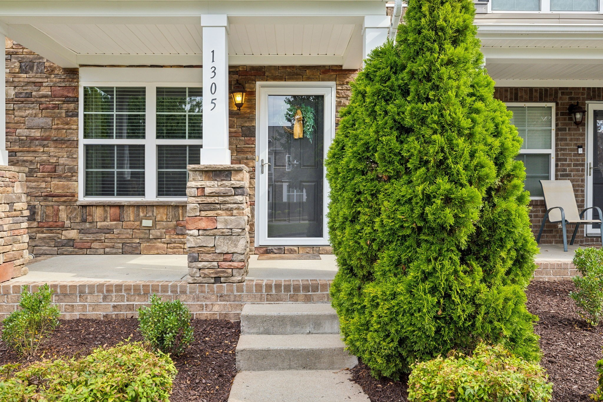 1305 Riverbrook Dr