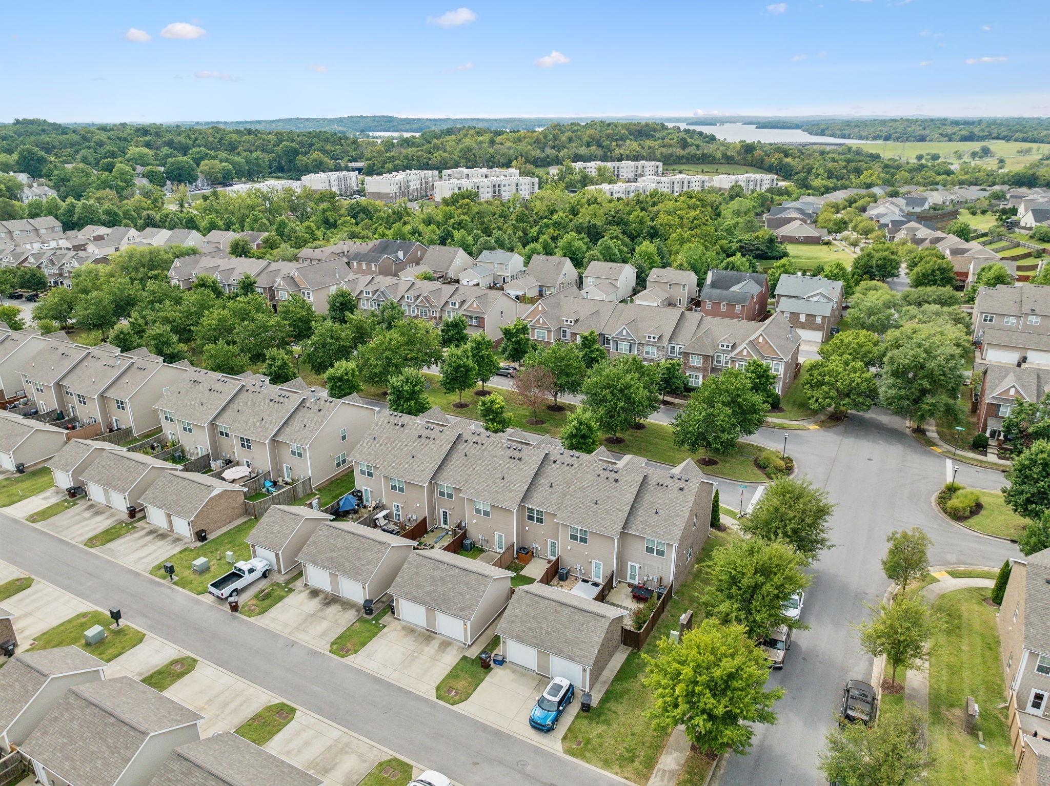 1305 Riverbrook Dr