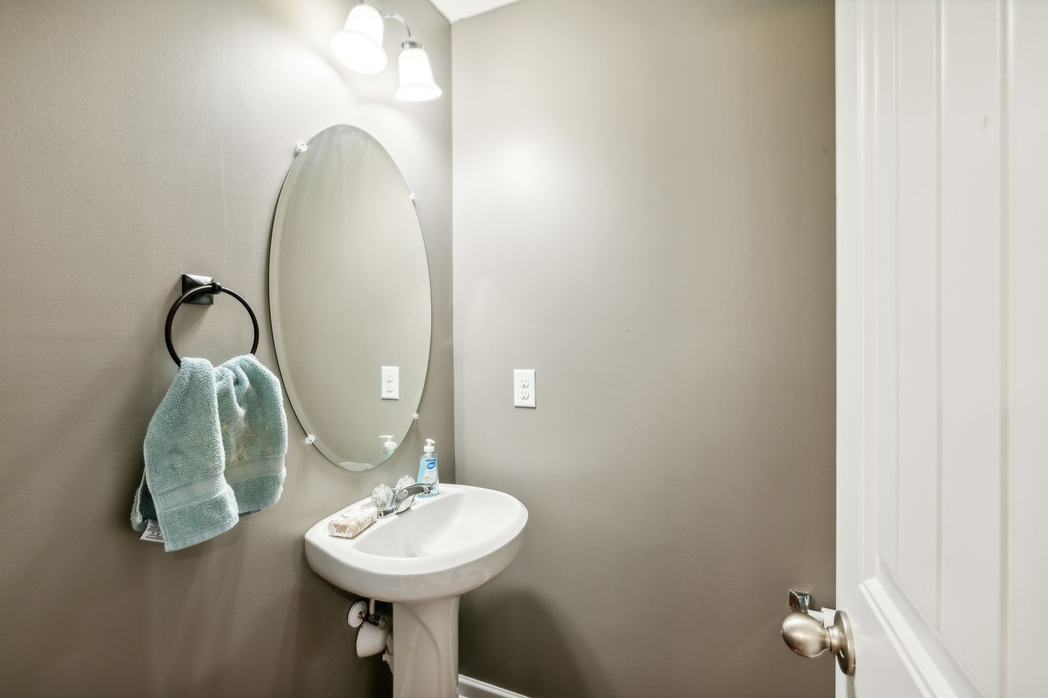1305 Riverbrook Dr