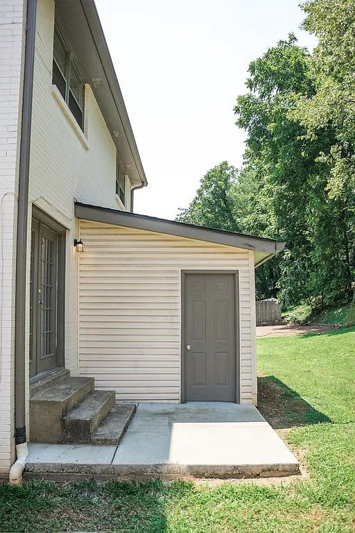 820 Beth Dr