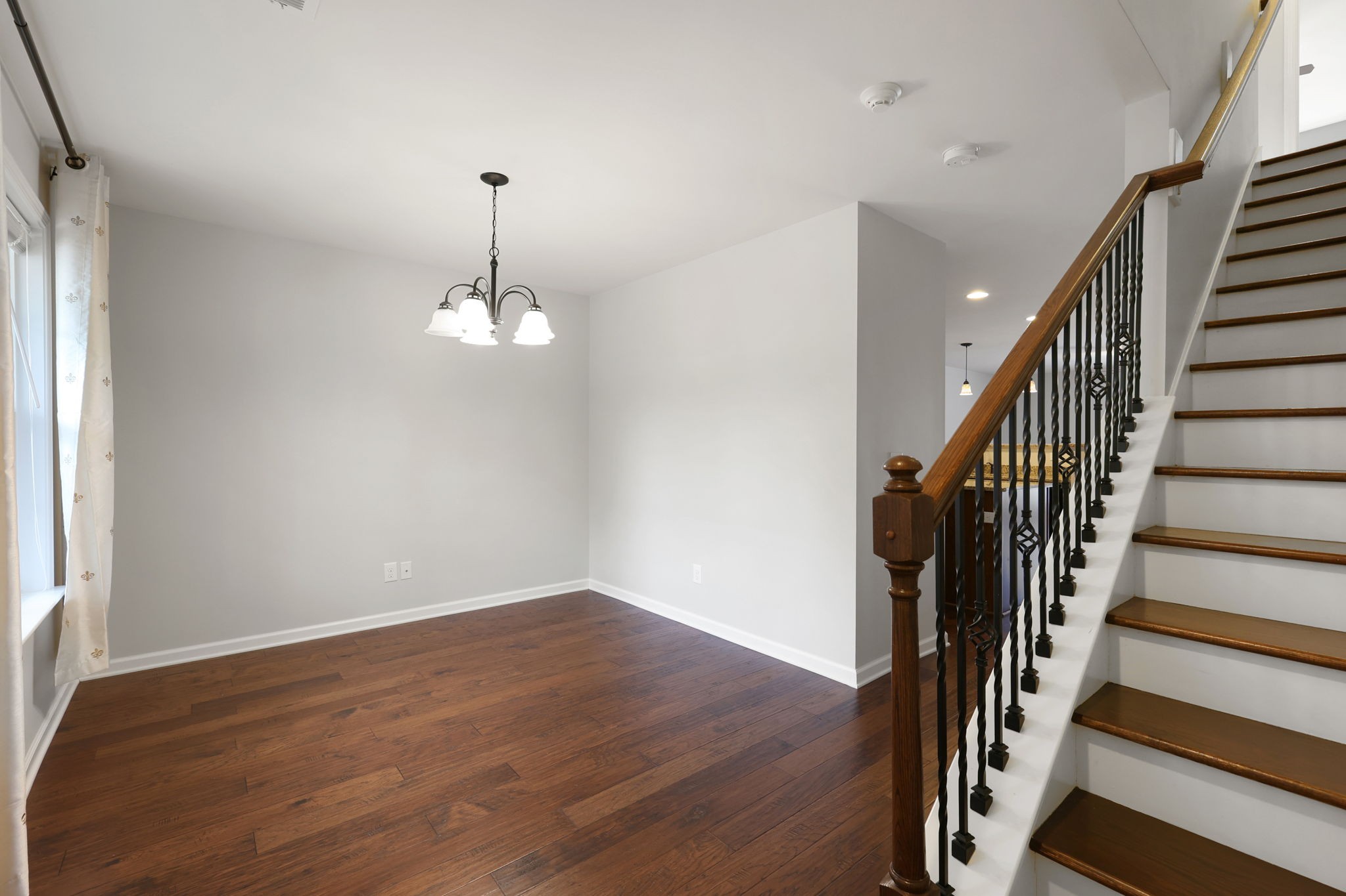 1351 Riverbrook Dr