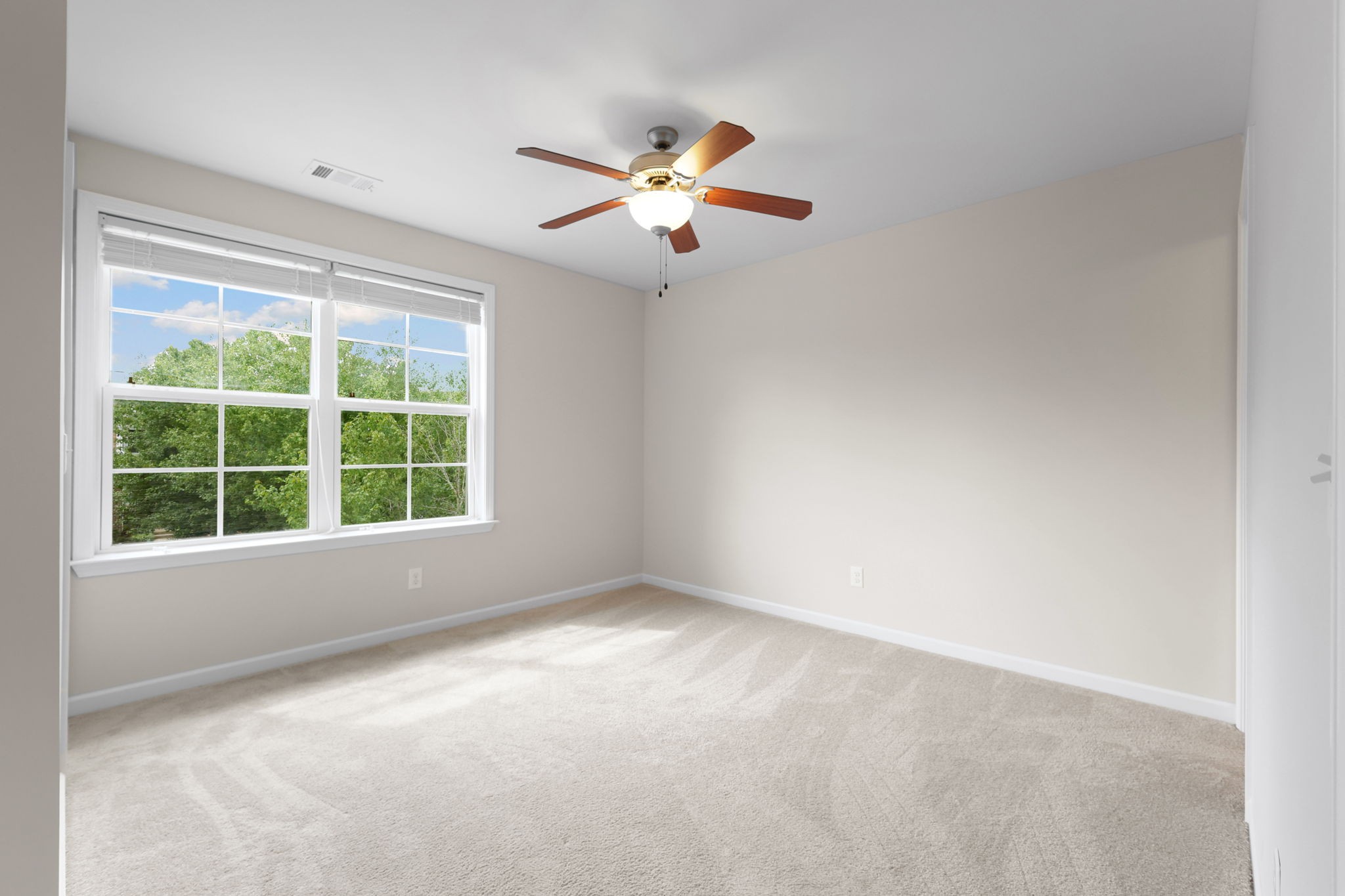 1351 Riverbrook Dr