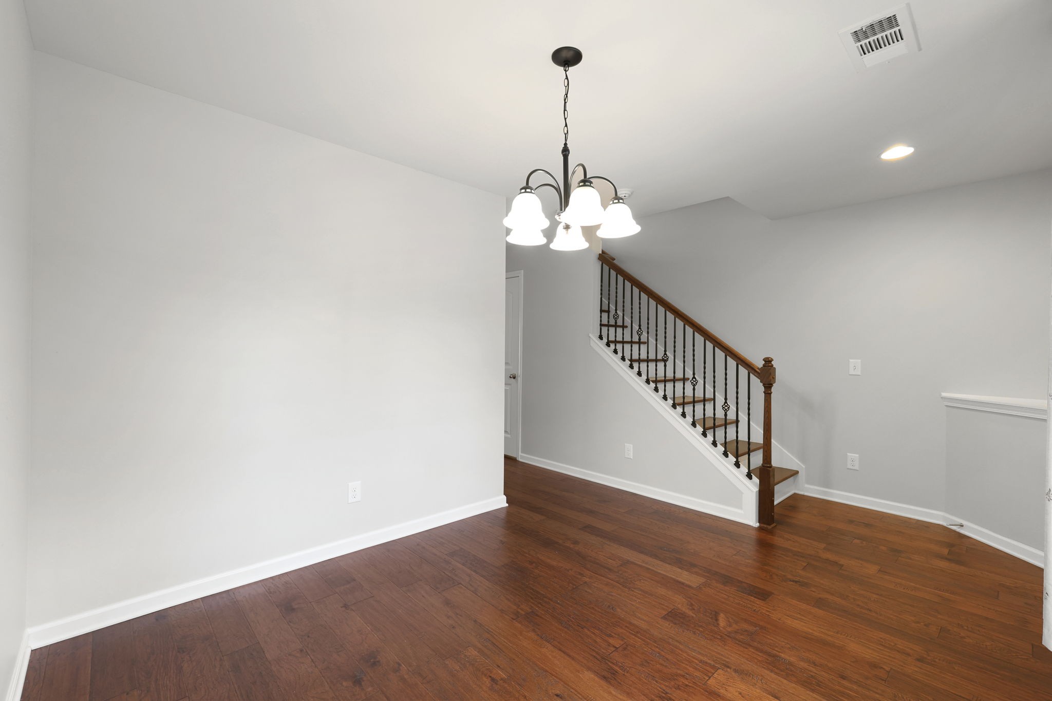 1351 Riverbrook Dr