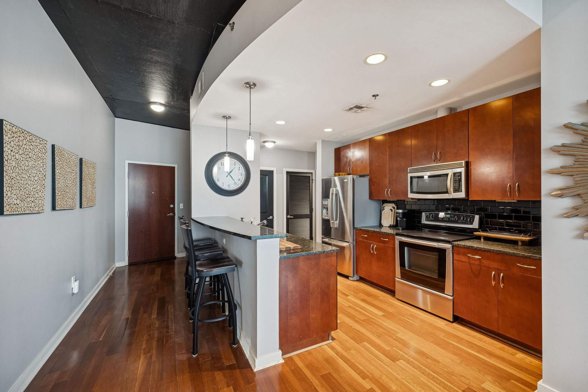 301 Demonbreun St Unit: 1713