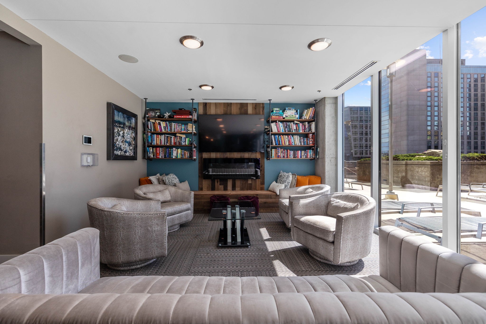 301 Demonbreun St Unit: 1713
