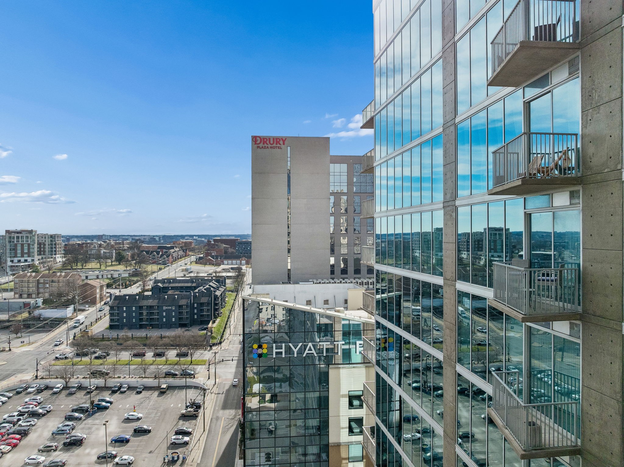 301 Demonbreun St Unit: 1713