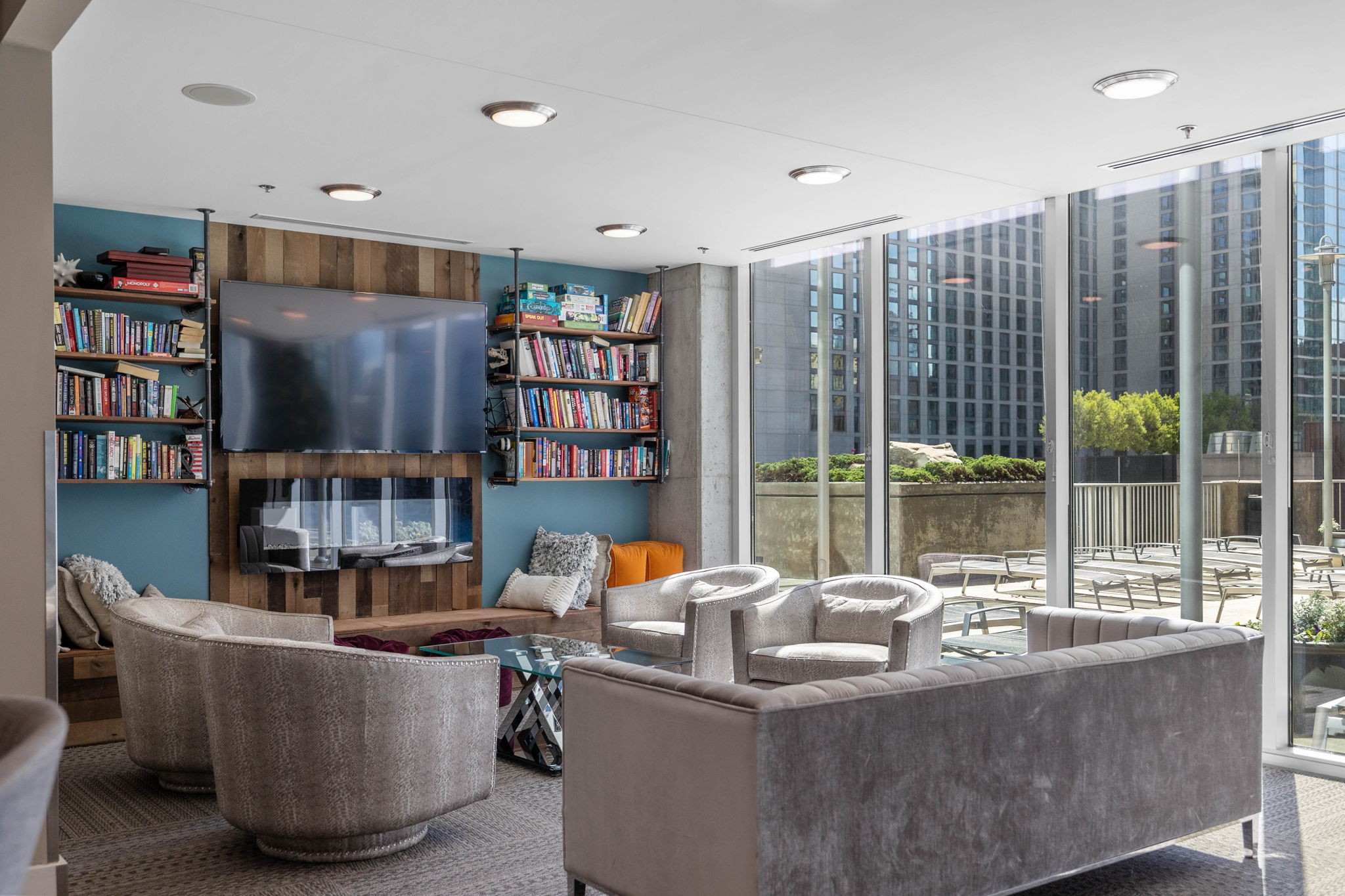 301 Demonbreun St Unit: 1713