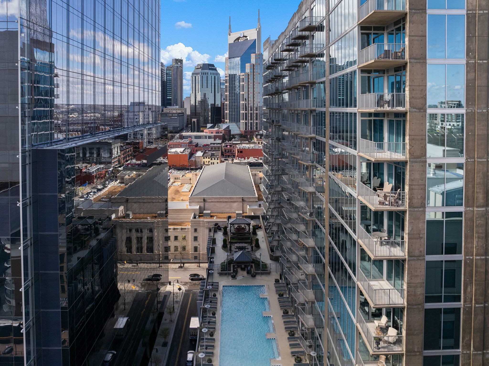 301 Demonbreun St Unit: 1713