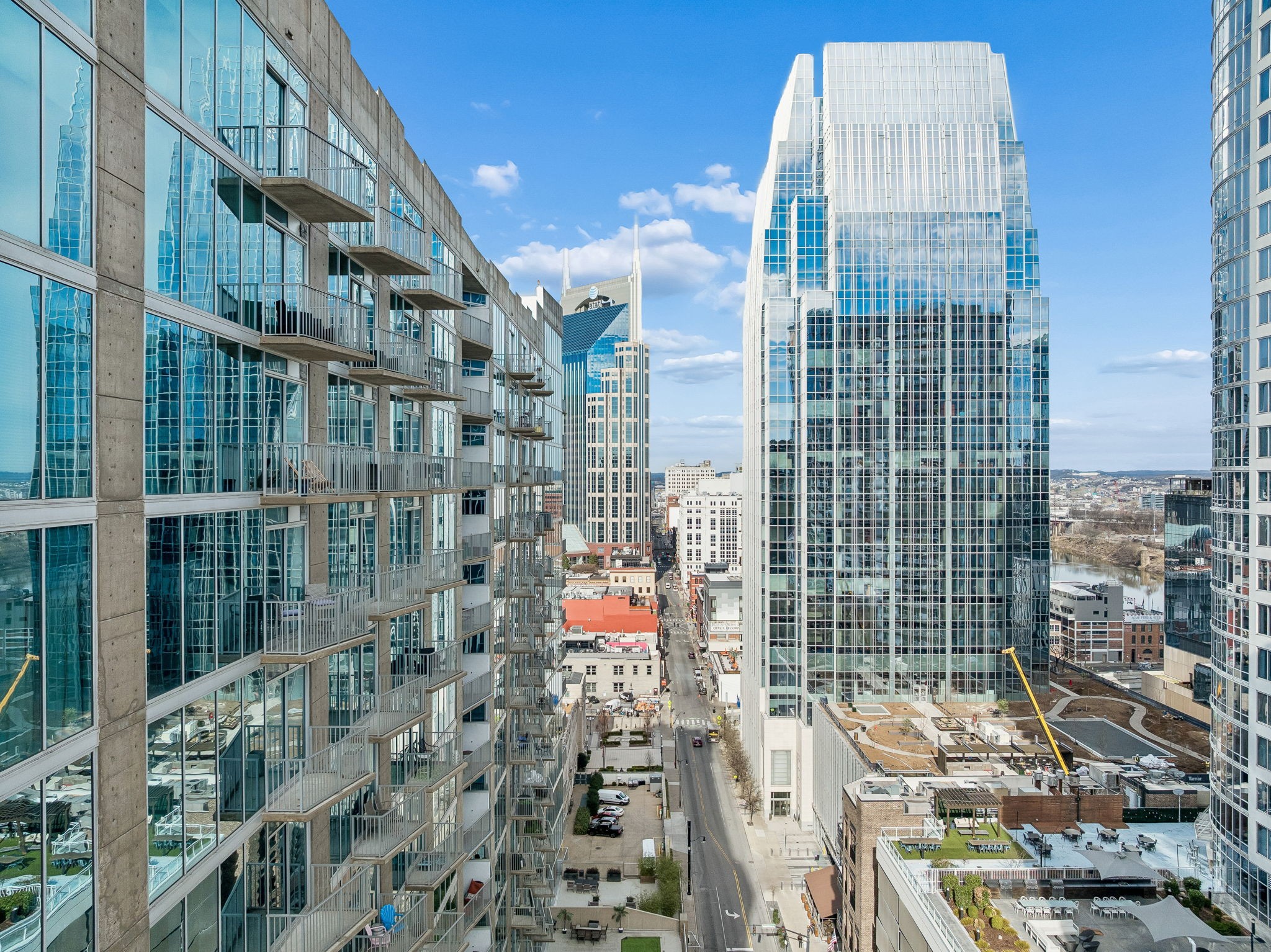 301 Demonbreun St Unit: 1713