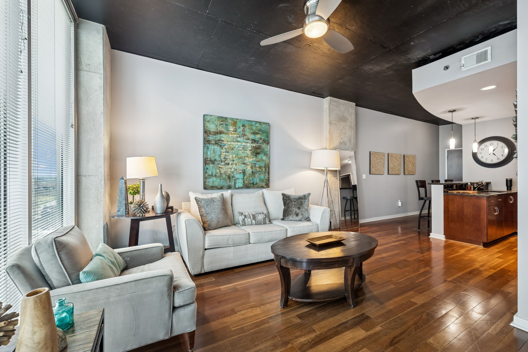 301 Demonbreun St Unit: 1713