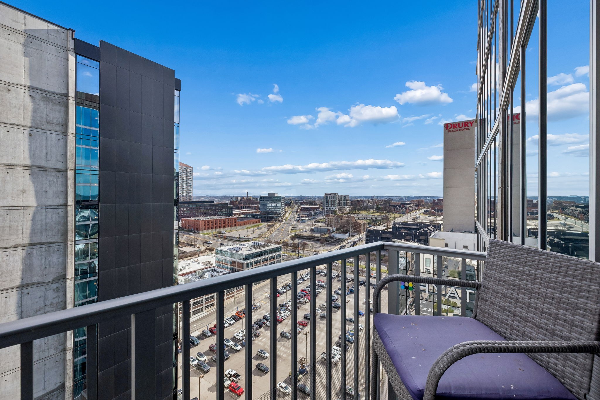 301 Demonbreun St Unit: 1713