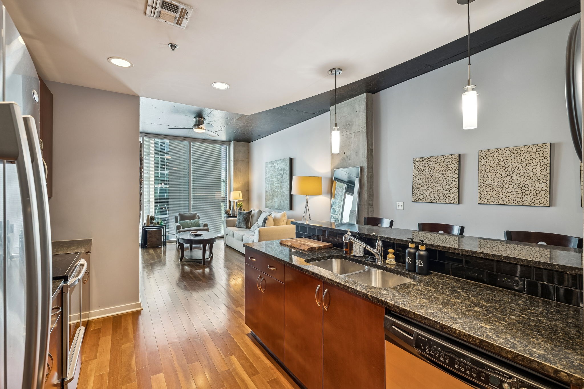 301 Demonbreun St Unit: 1713