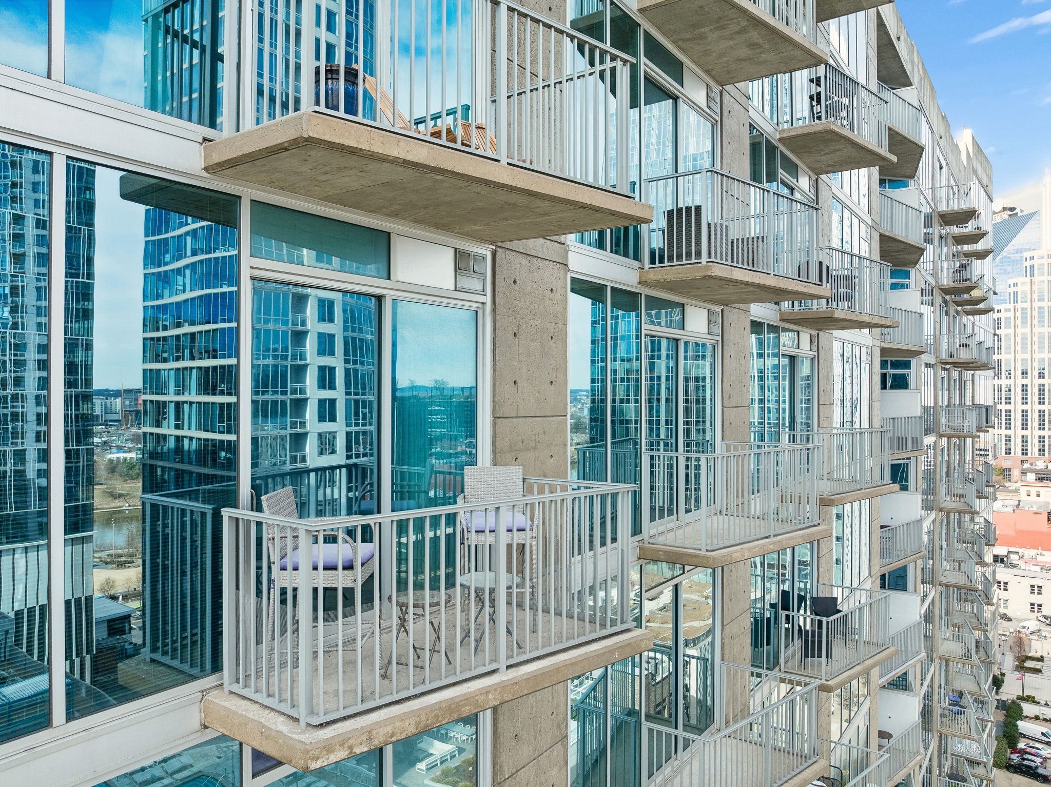 301 Demonbreun St Unit: 1713