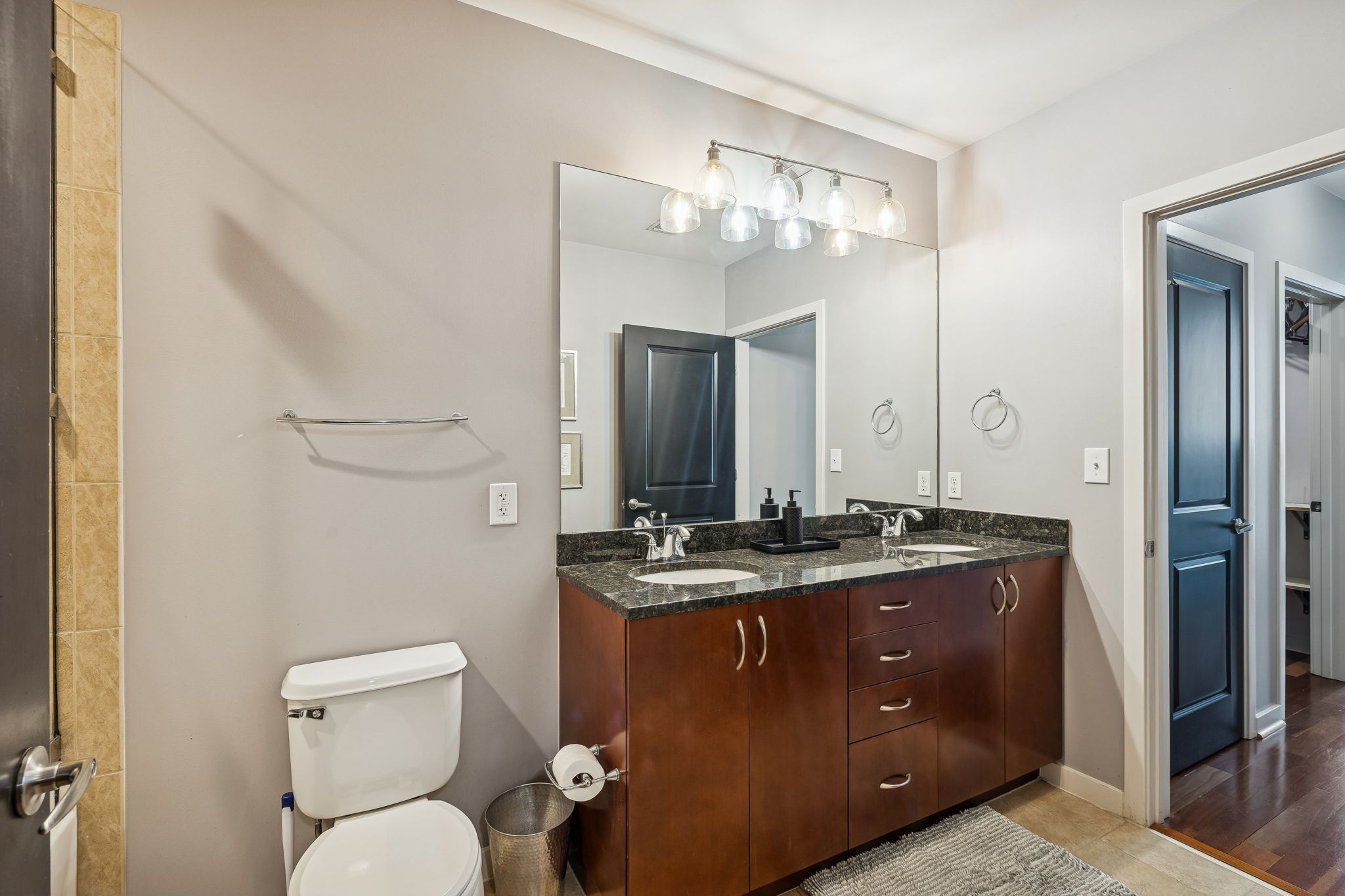 301 Demonbreun St Unit: 1713