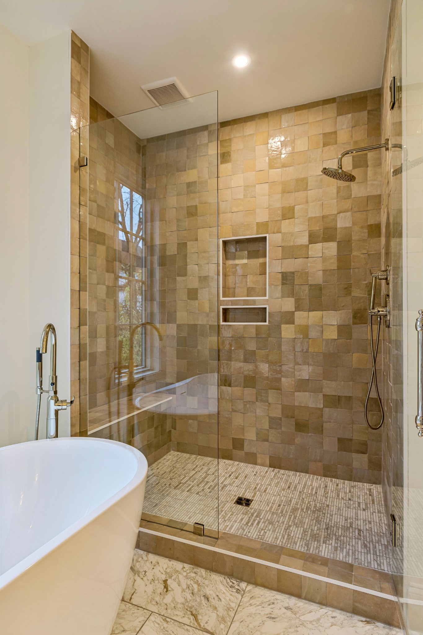 4426 Lealand Ln Unit: B