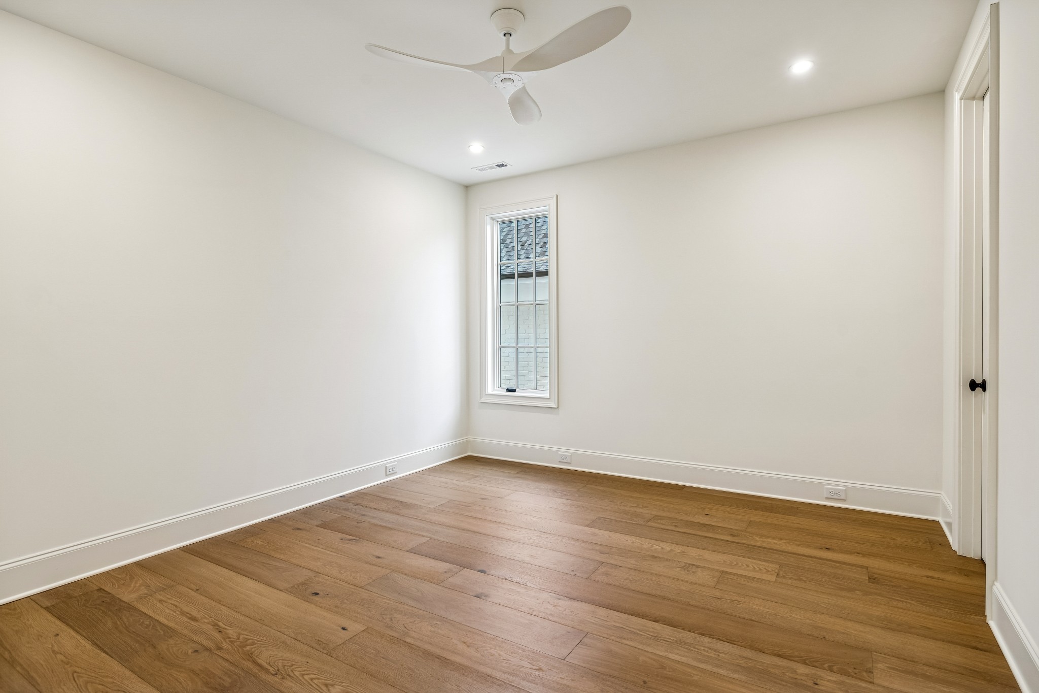 4426 Lealand Ln Unit: B