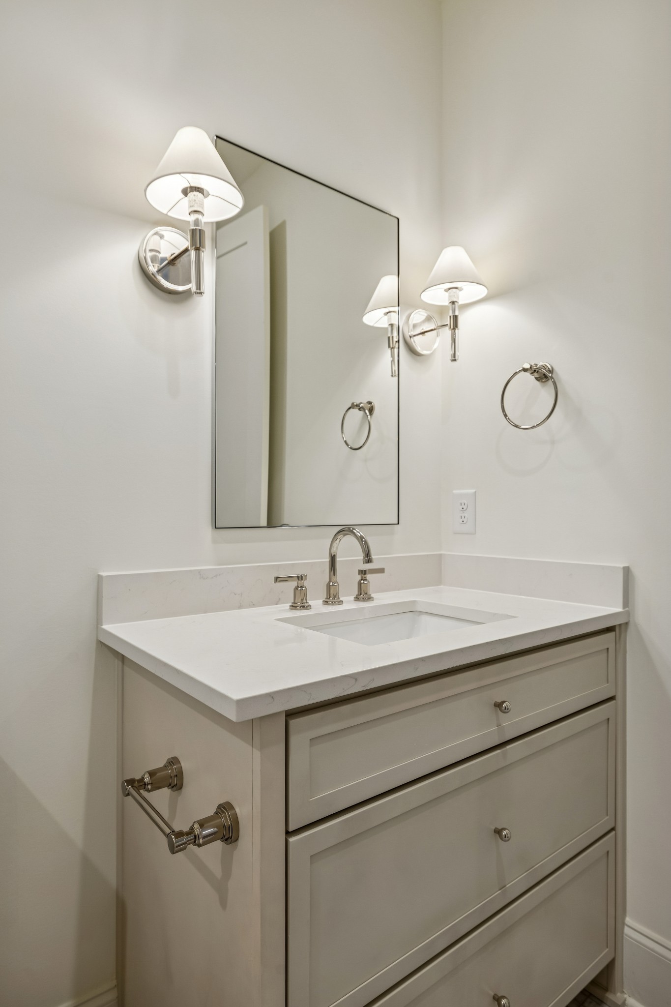 4426 Lealand Ln Unit: B