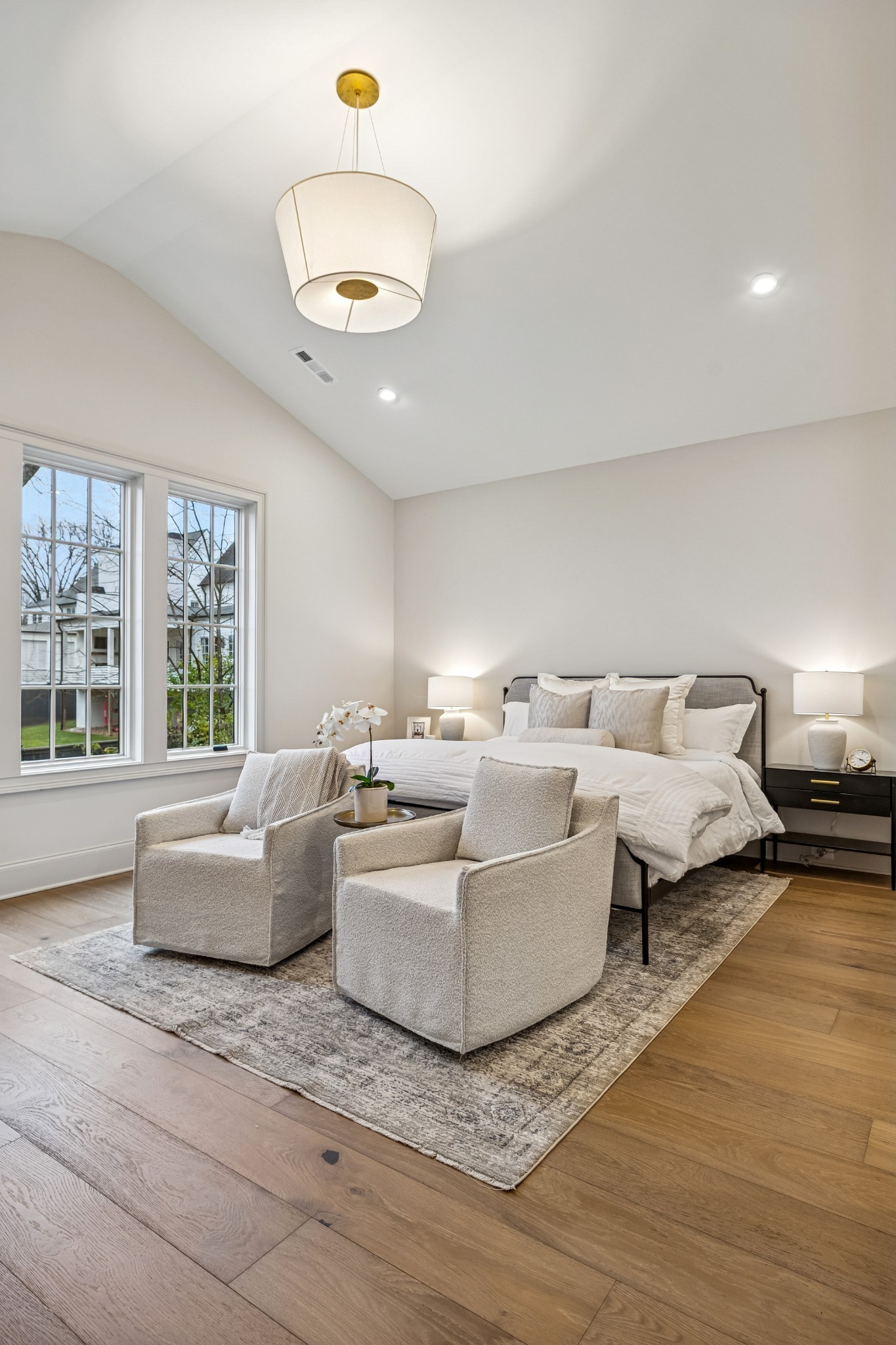 4426 Lealand Ln Unit: B