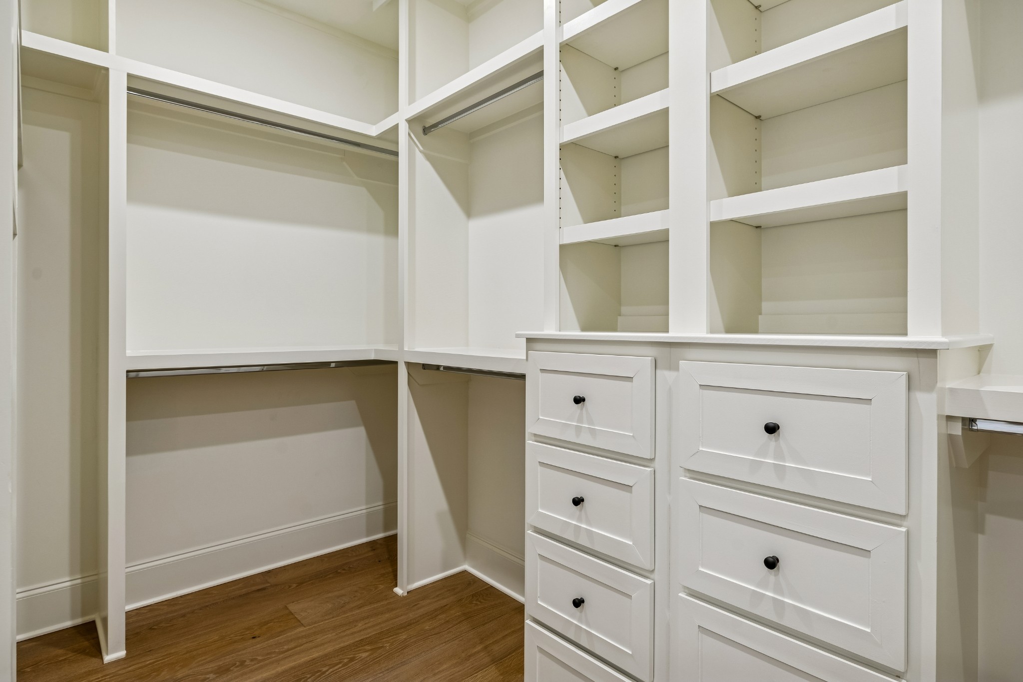 4426 Lealand Ln Unit: B
