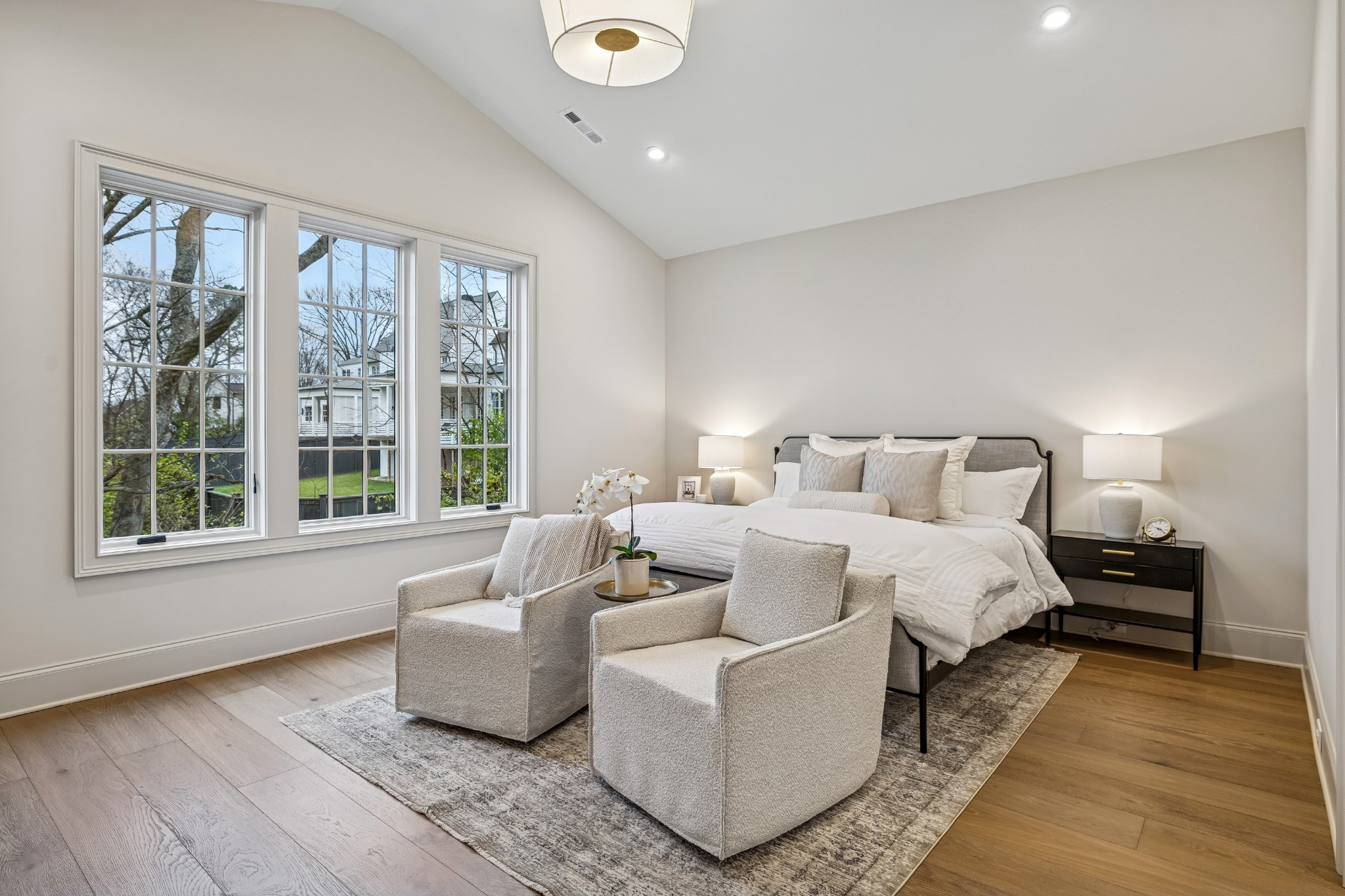 4426 Lealand Ln Unit: B