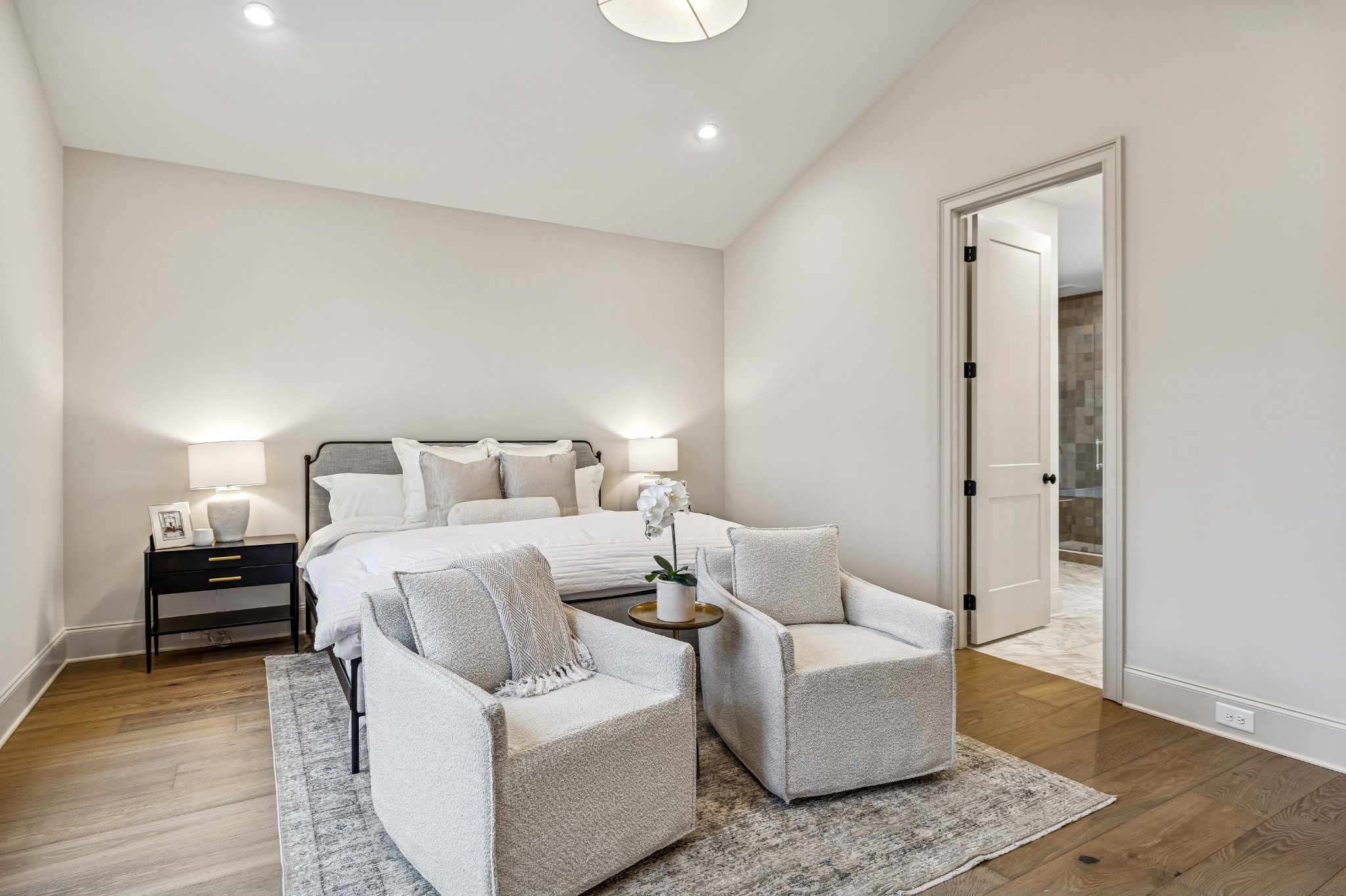 4426 Lealand Ln Unit: B