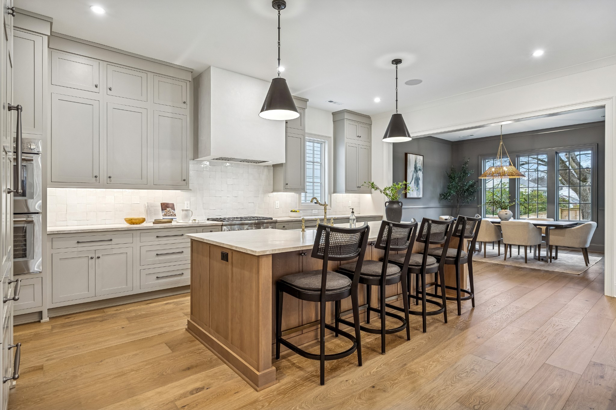 4426 Lealand Ln Unit: B