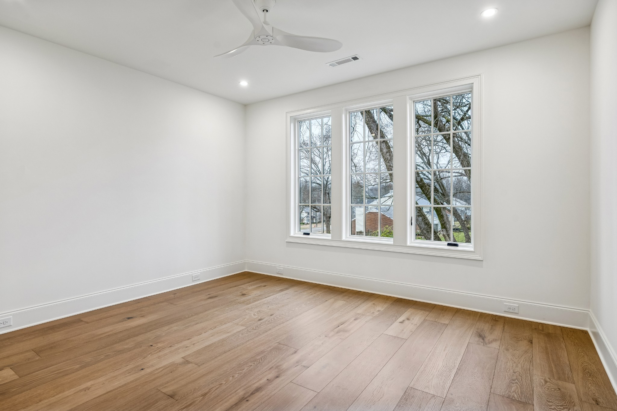 4426 Lealand Ln Unit: B