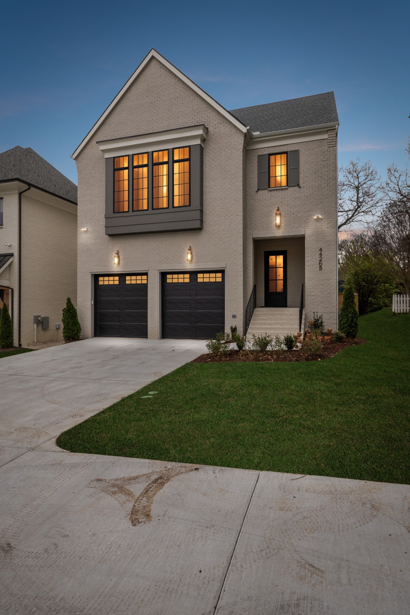 4426 Lealand Ln Unit: B
