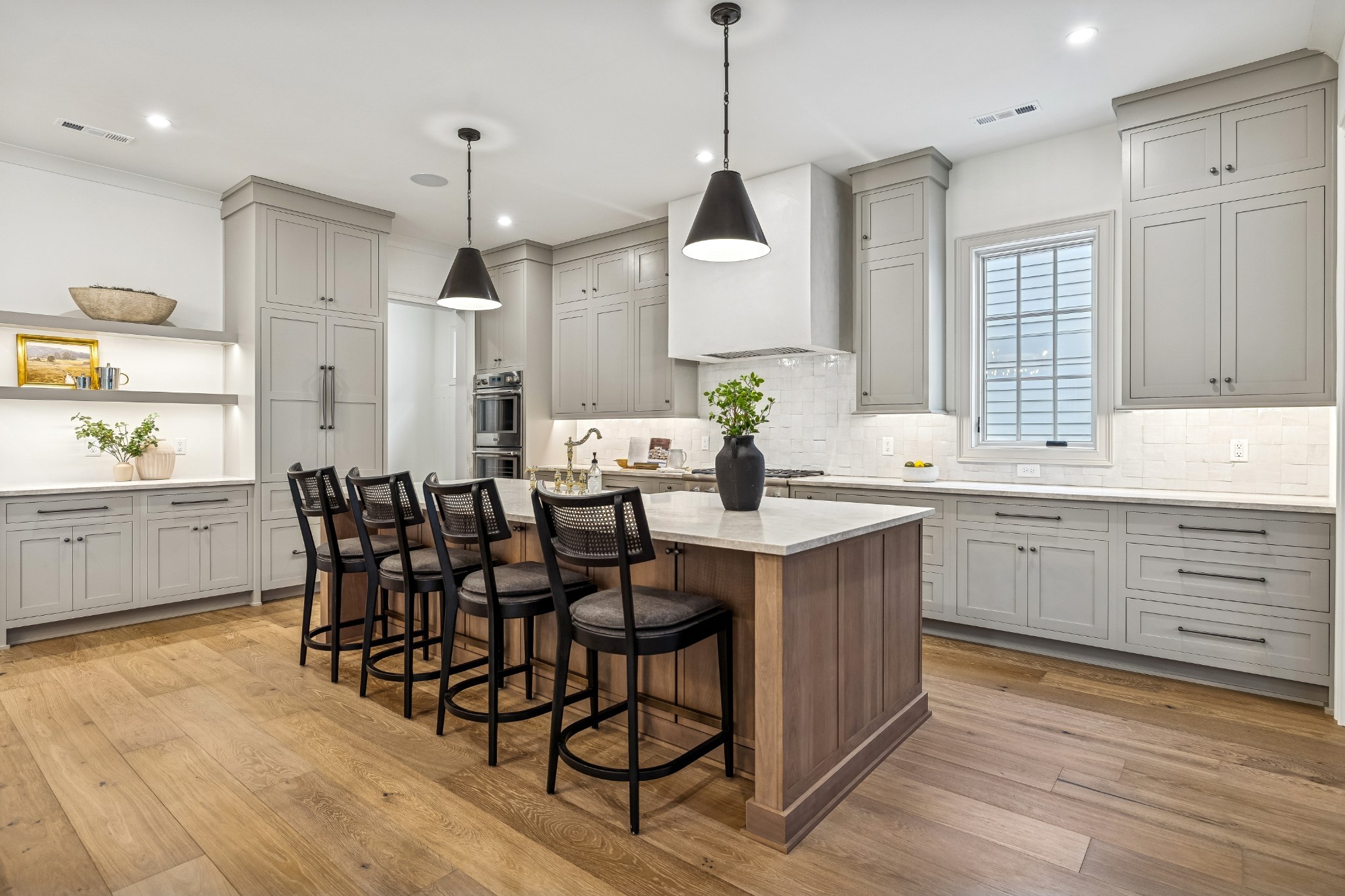 4426 Lealand Ln Unit: B