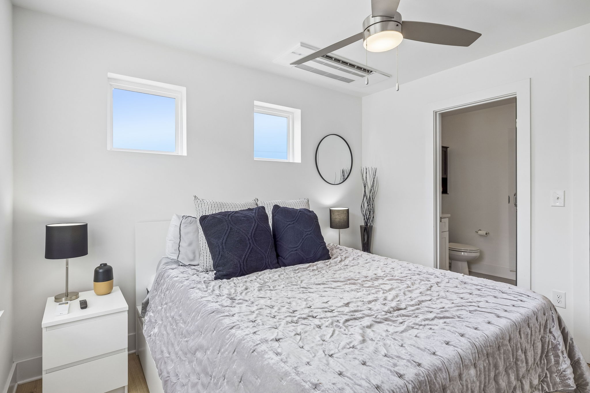 102 Duke St Unit: 42