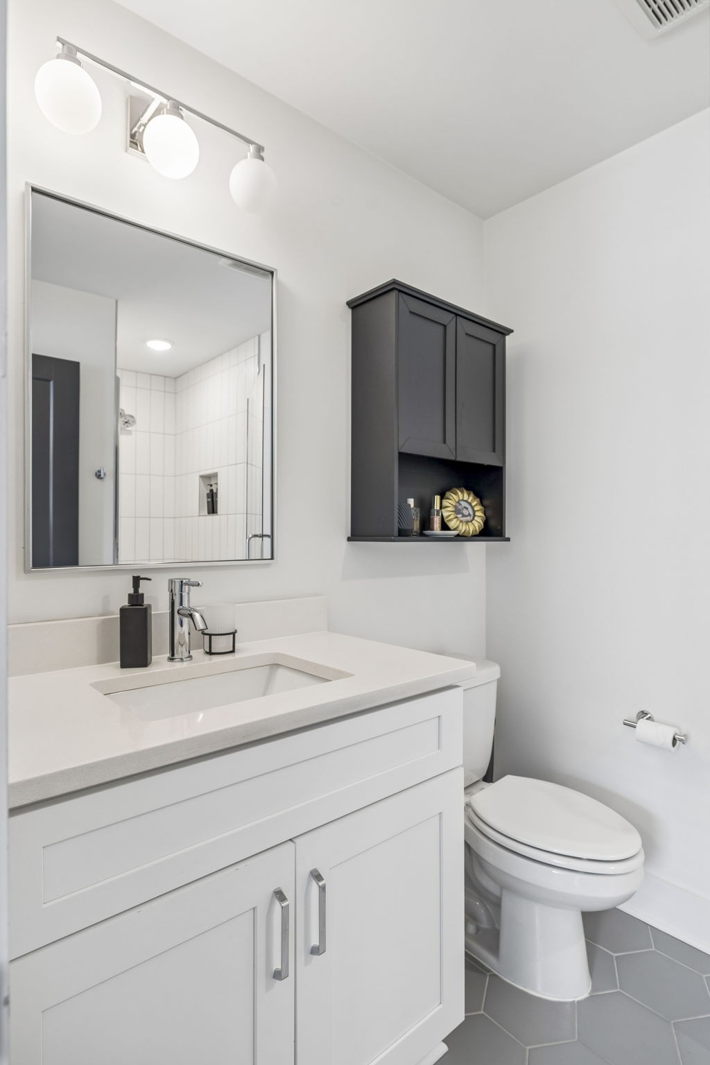 102 Duke St Unit: 42
